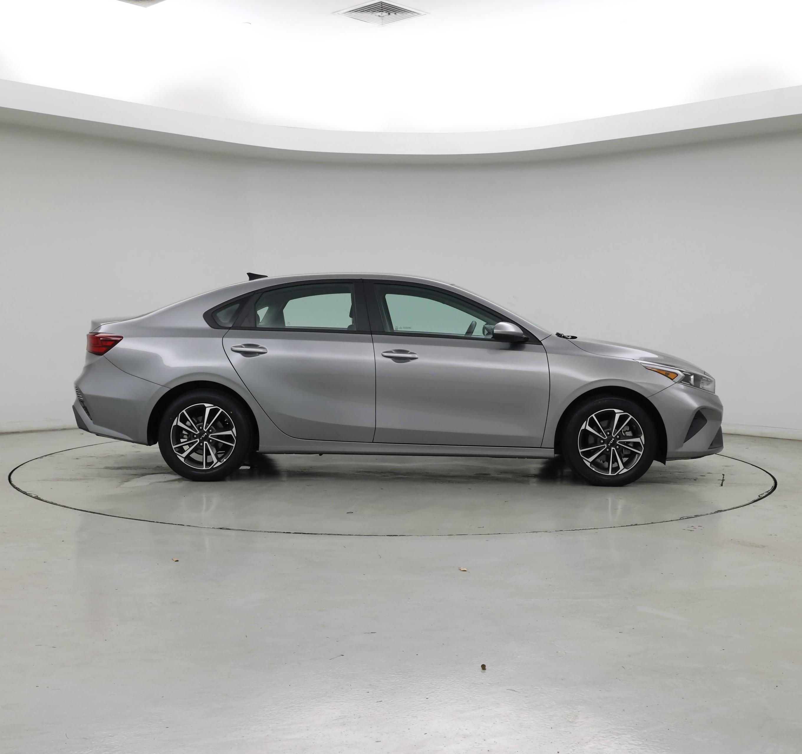 Thumbnail: 2024 Kia Forte - 7