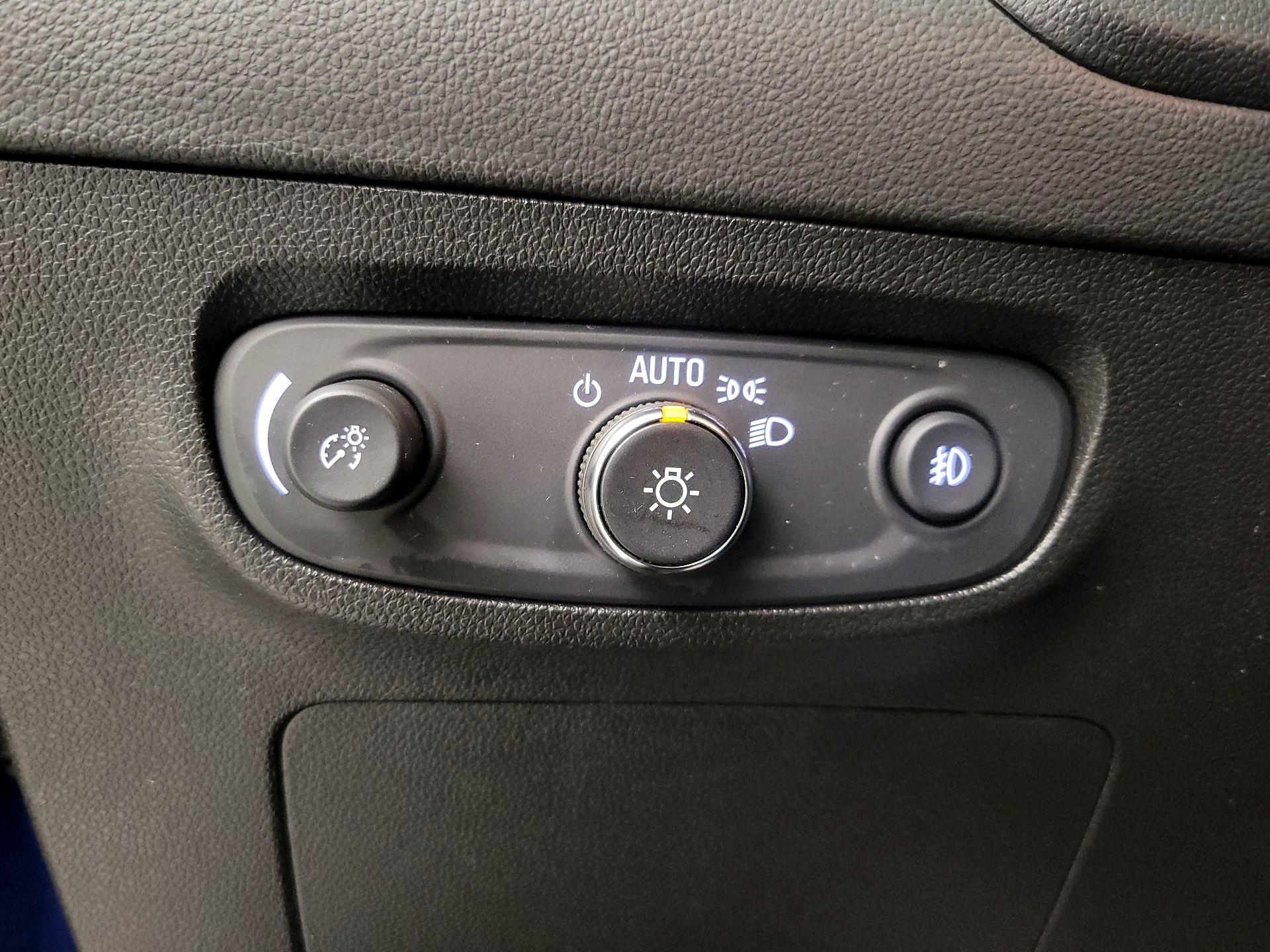 Thumbnail: 2022 Buick Encore GX - 13