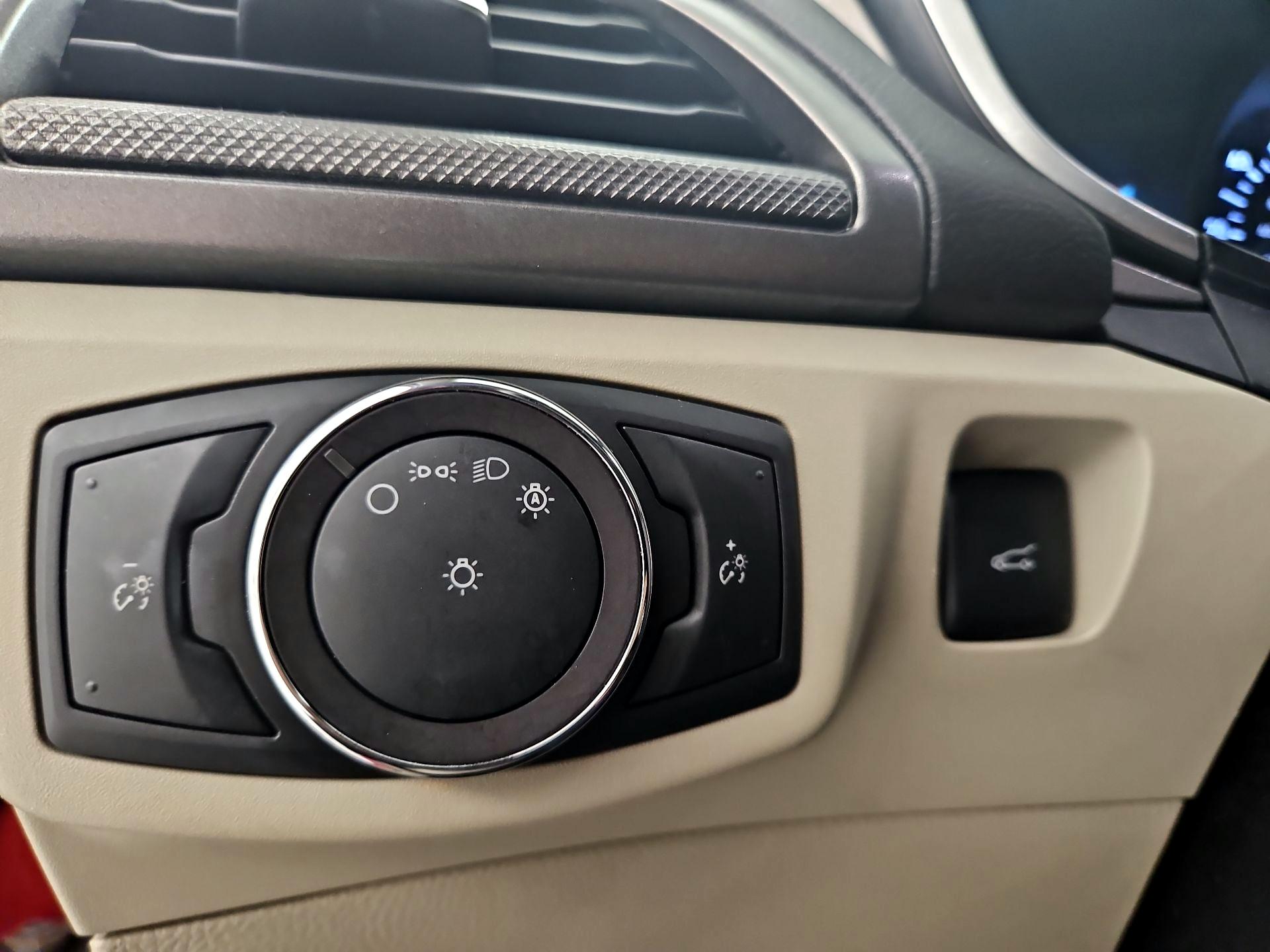 Thumbnail: 2019 Ford Fusion - 13