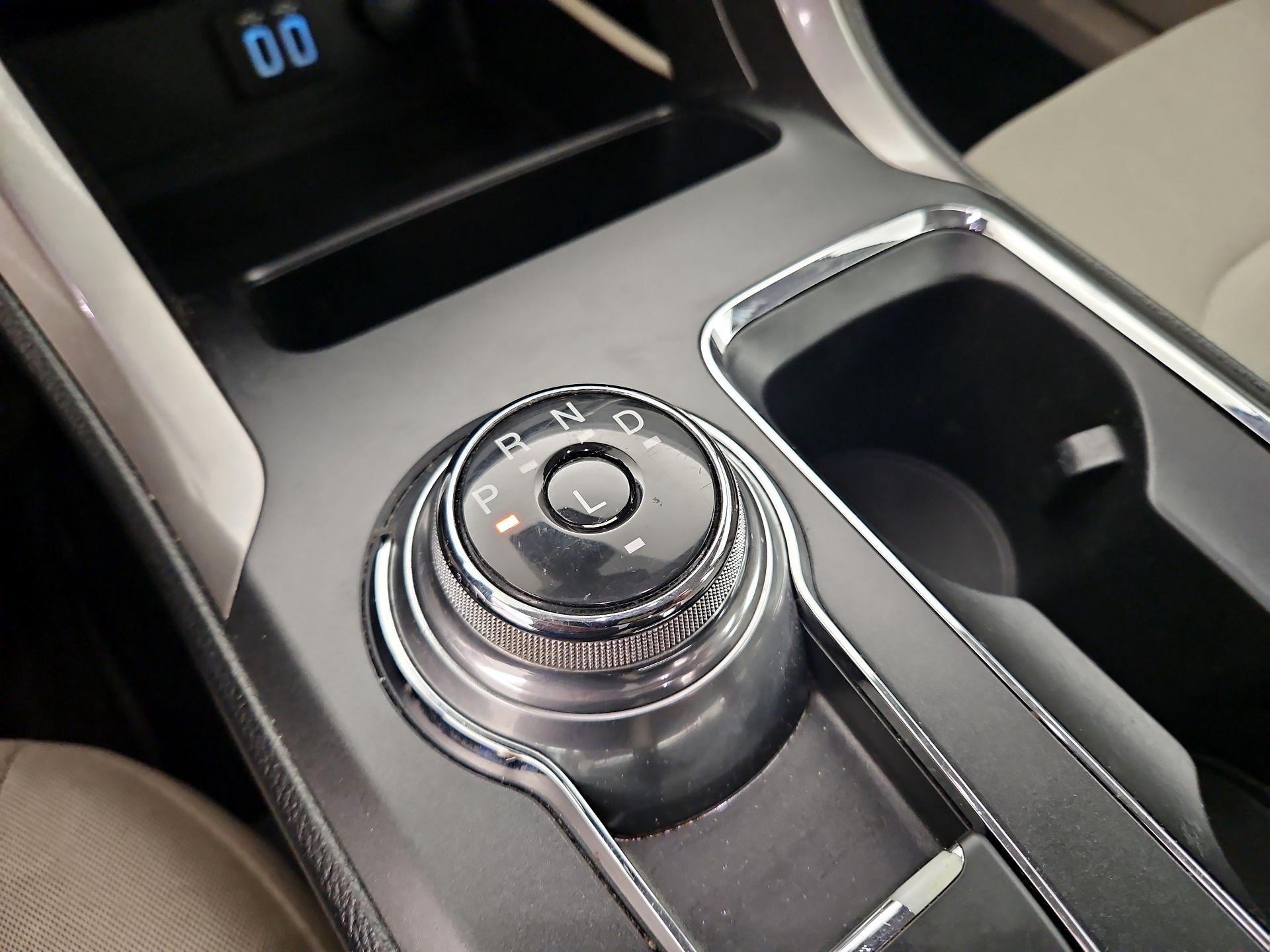 Thumbnail: 2019 Ford Fusion - 18