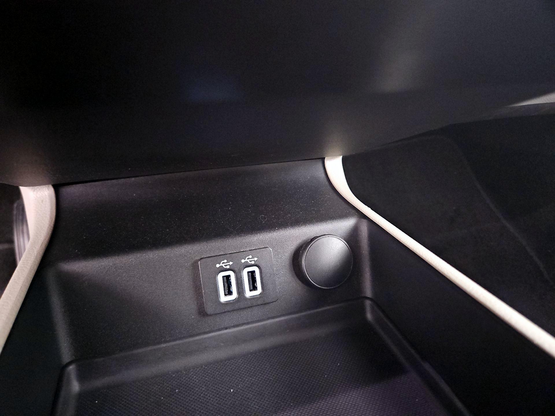 Thumbnail: 2019 Ford Fusion - 19