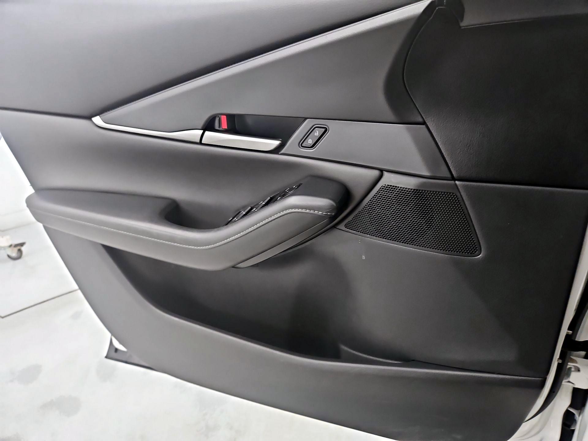 Thumbnail: 2023 Mazda CX-30 - 12