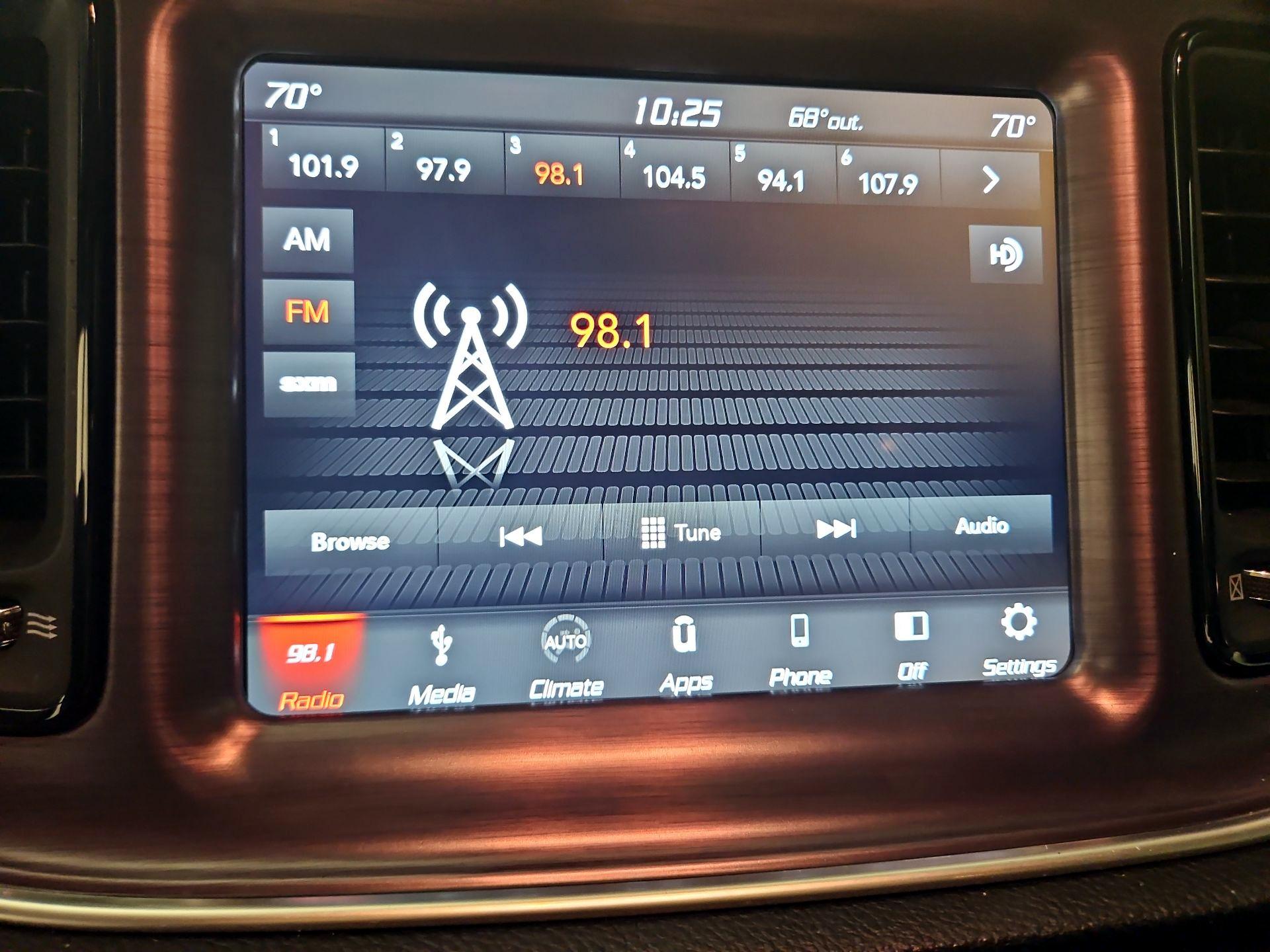 Thumbnail: 2018 Dodge Challenger - 15