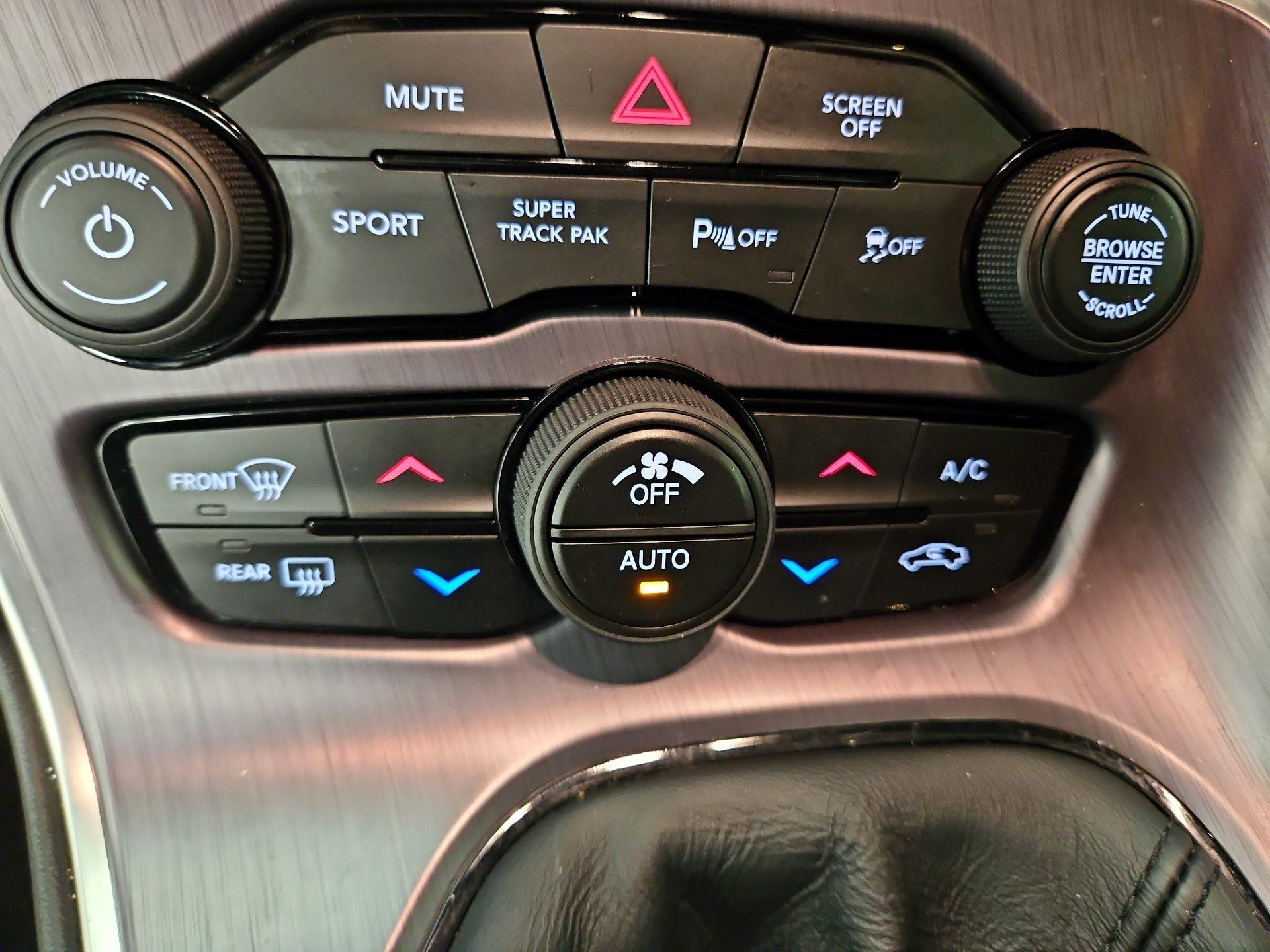 Thumbnail: 2018 Dodge Challenger - 16