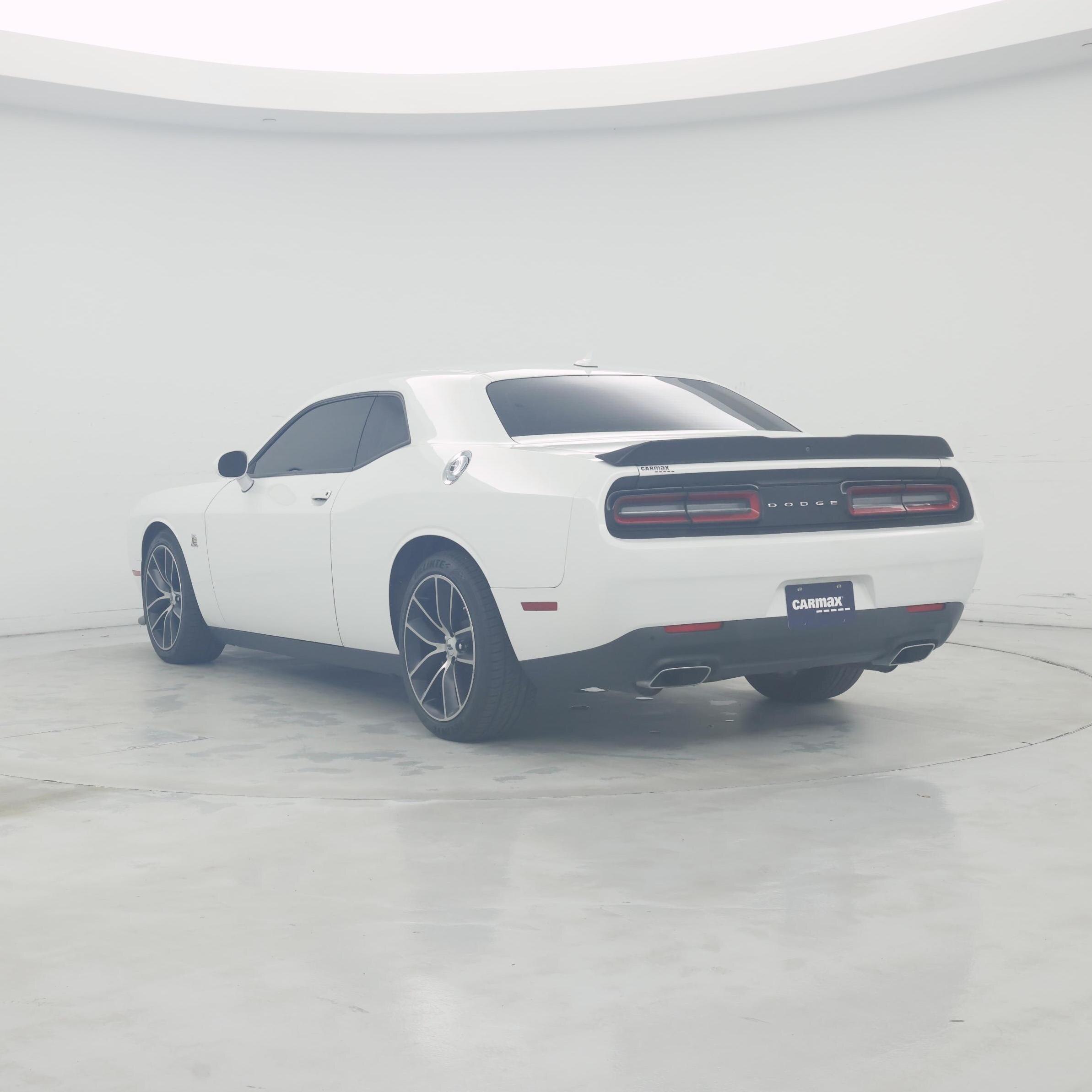 Thumbnail: 2018 Dodge Challenger - 2