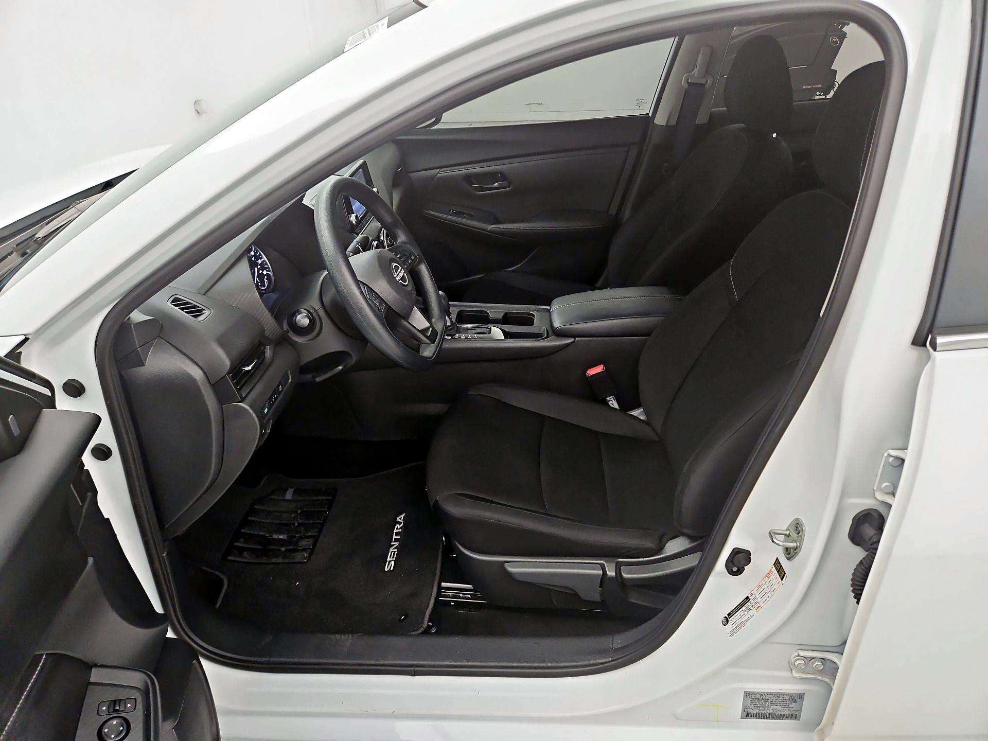 Thumbnail: 2025 Nissan Sentra - 11