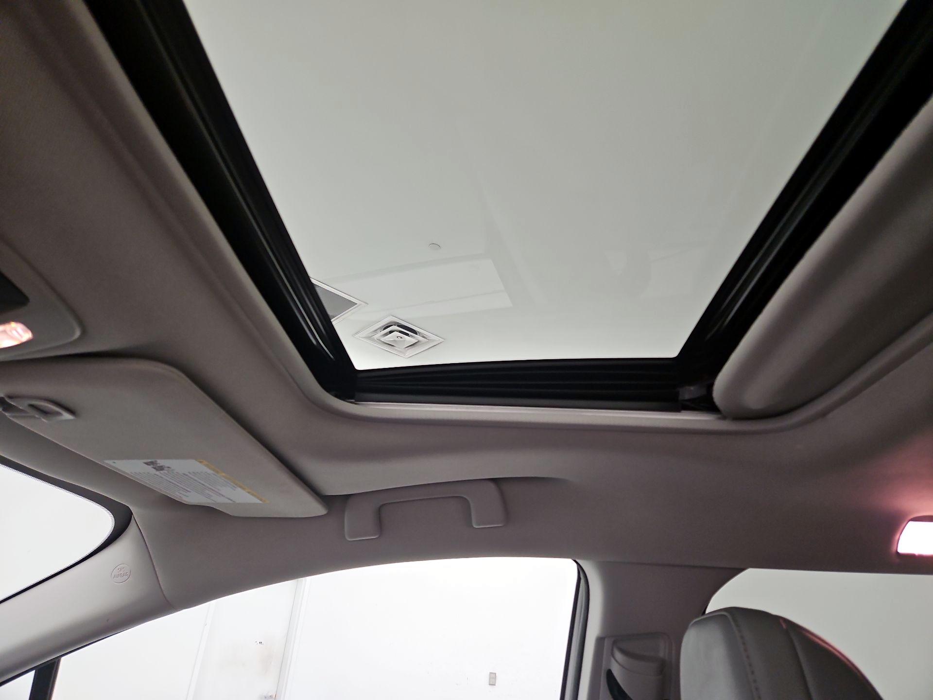 Thumbnail: 2022 Toyota Sienna - 19