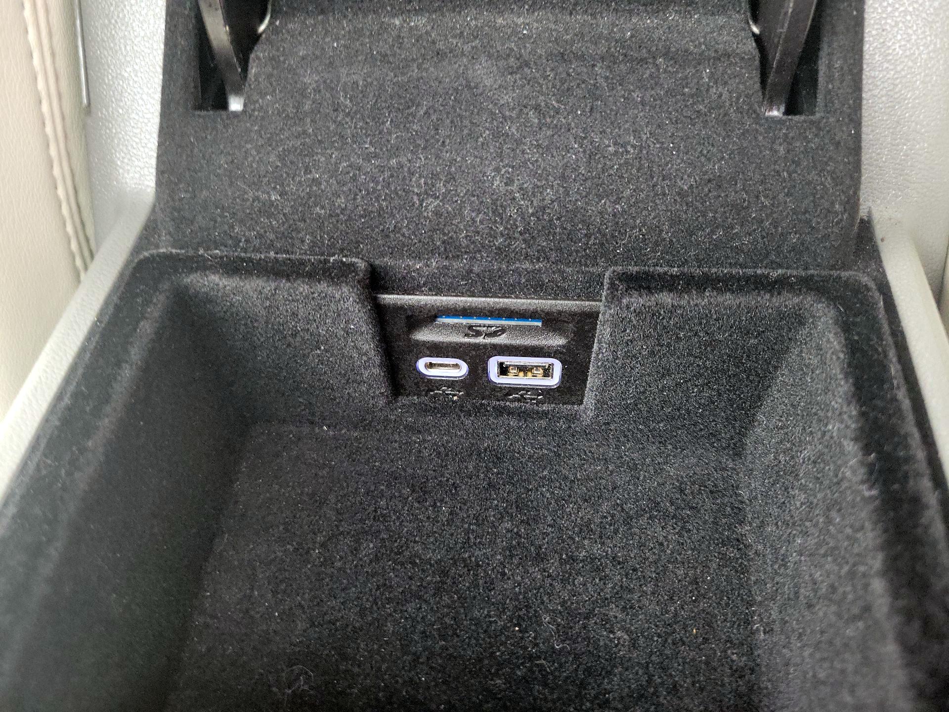 Thumbnail: 2021 Cadillac XT5 - 18