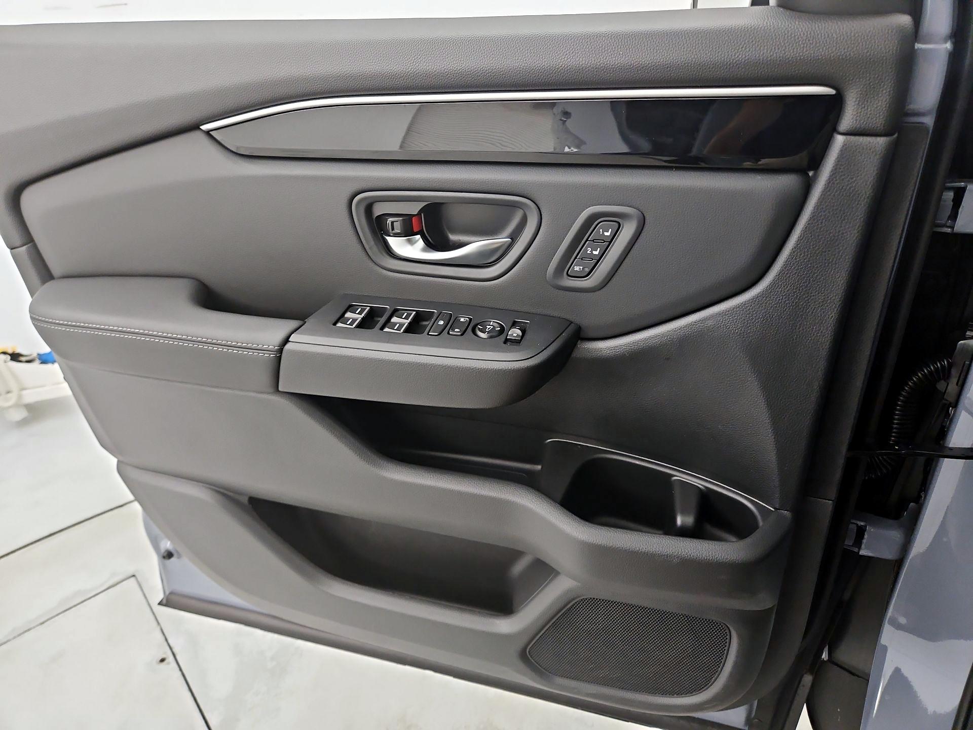 Thumbnail: 2025 Honda Pilot - 12