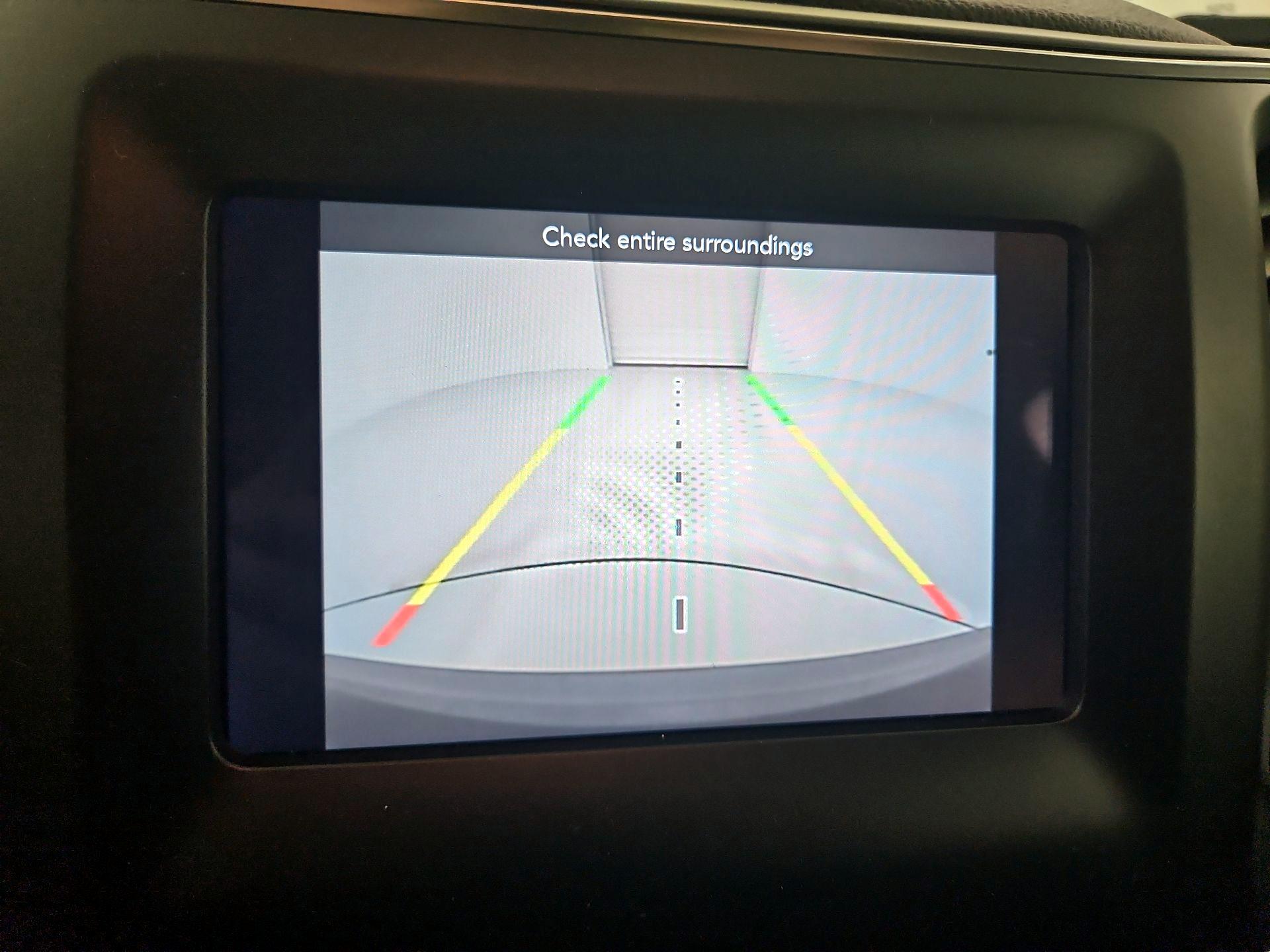 Thumbnail: 2019 Jeep Cherokee - 14