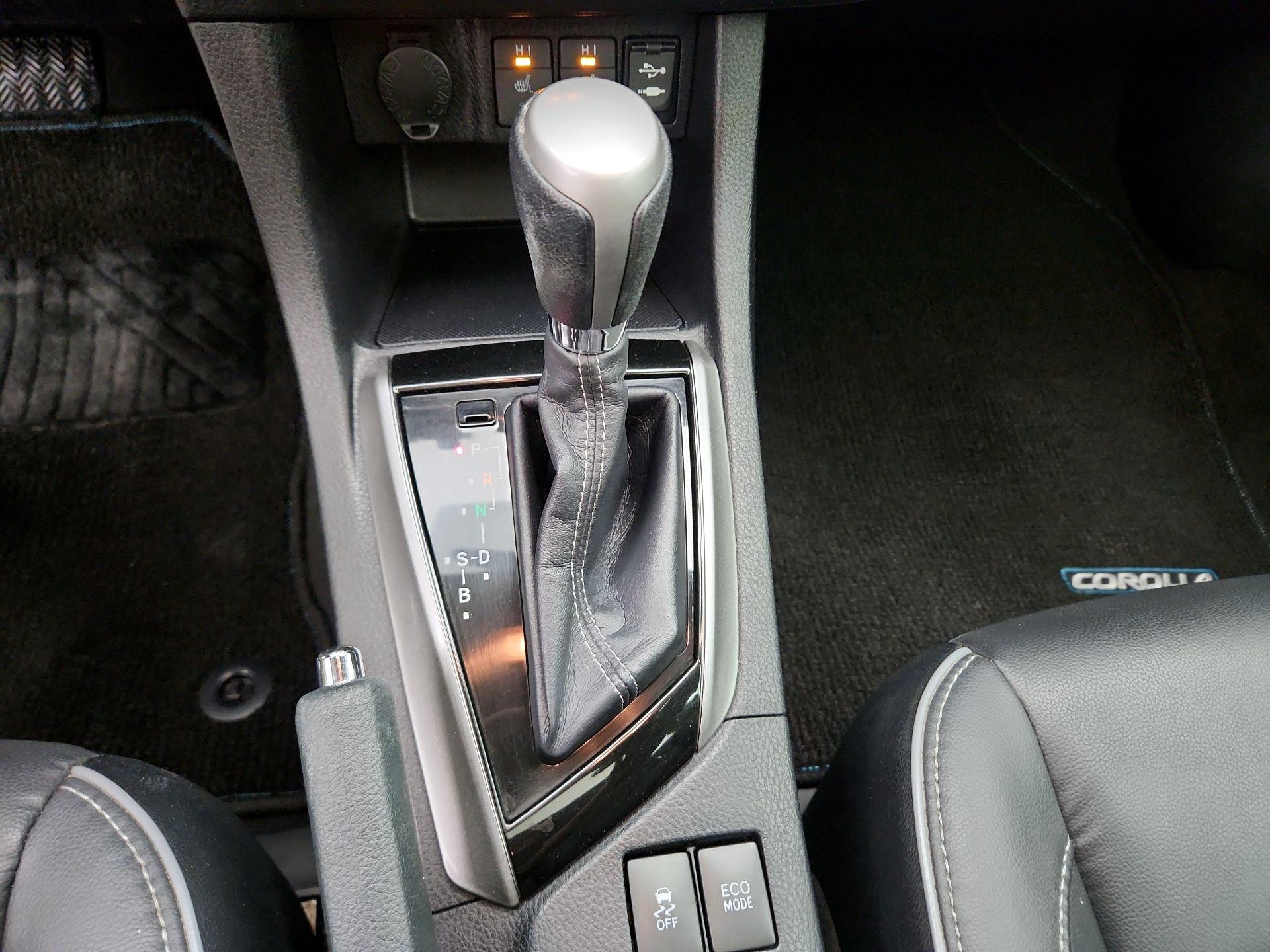 Thumbnail: 2015 Toyota Corolla - 17