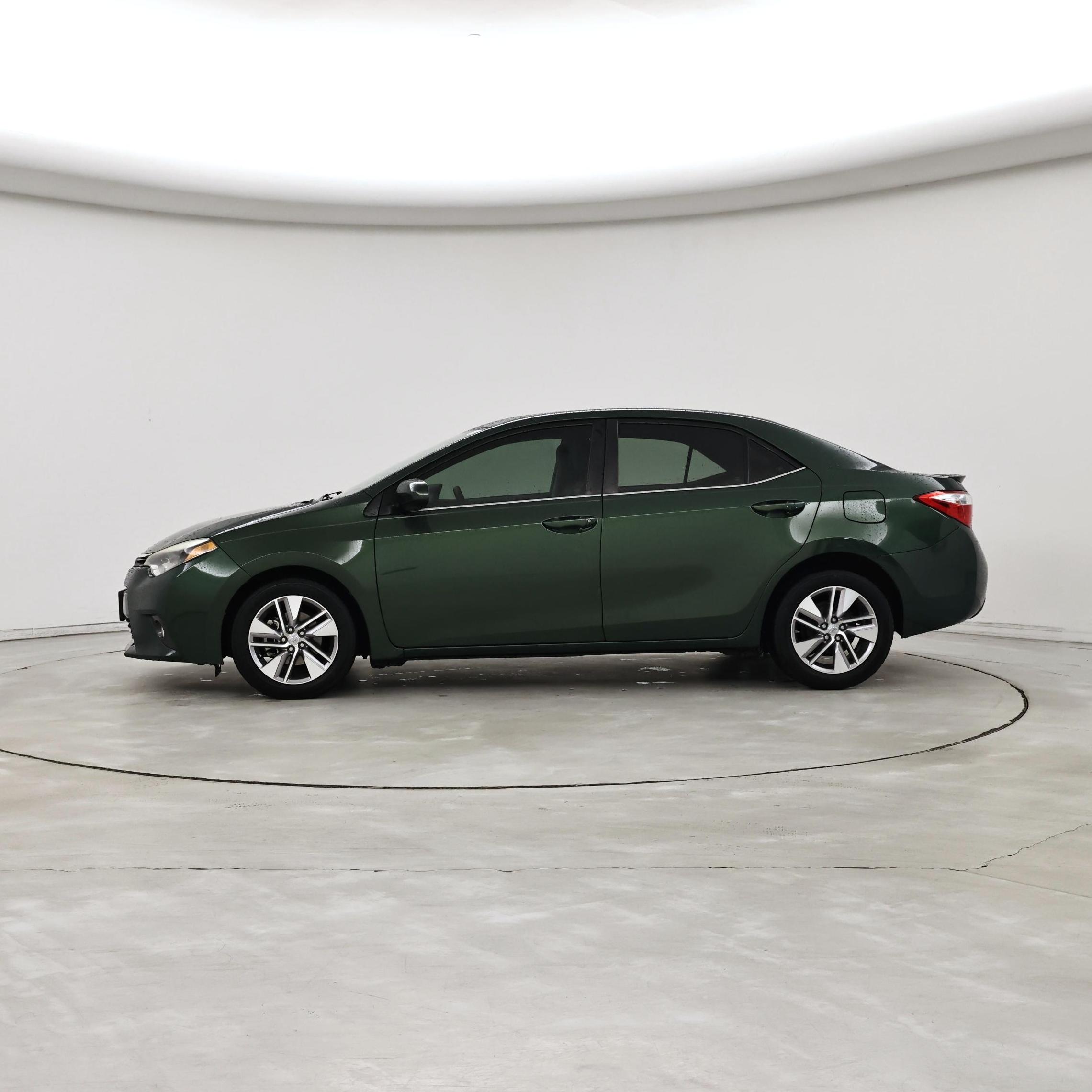 Thumbnail: 2015 Toyota Corolla - 3