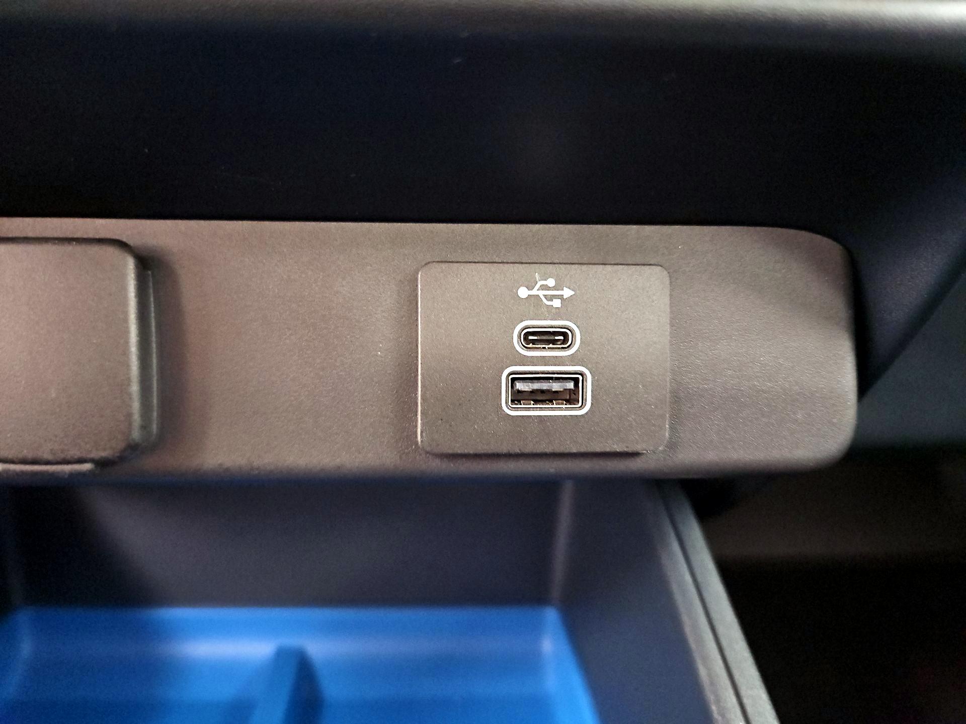 Thumbnail: 2025 Ford Maverick - 18