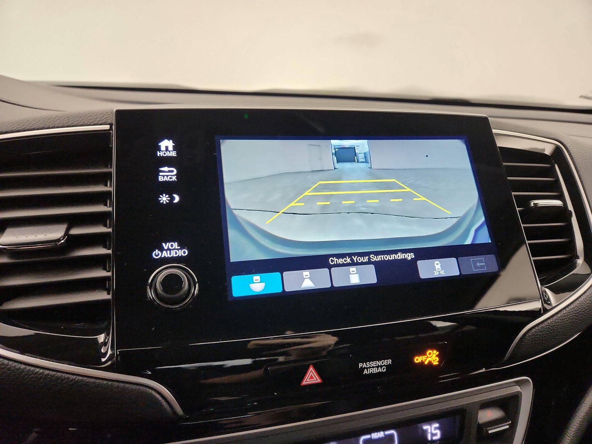 Thumbnail: 2019 Honda Pilot - 15