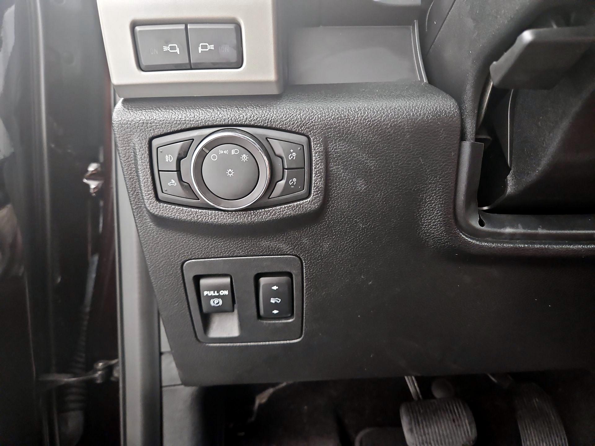 Thumbnail: 2018 Ford F-150 - 13