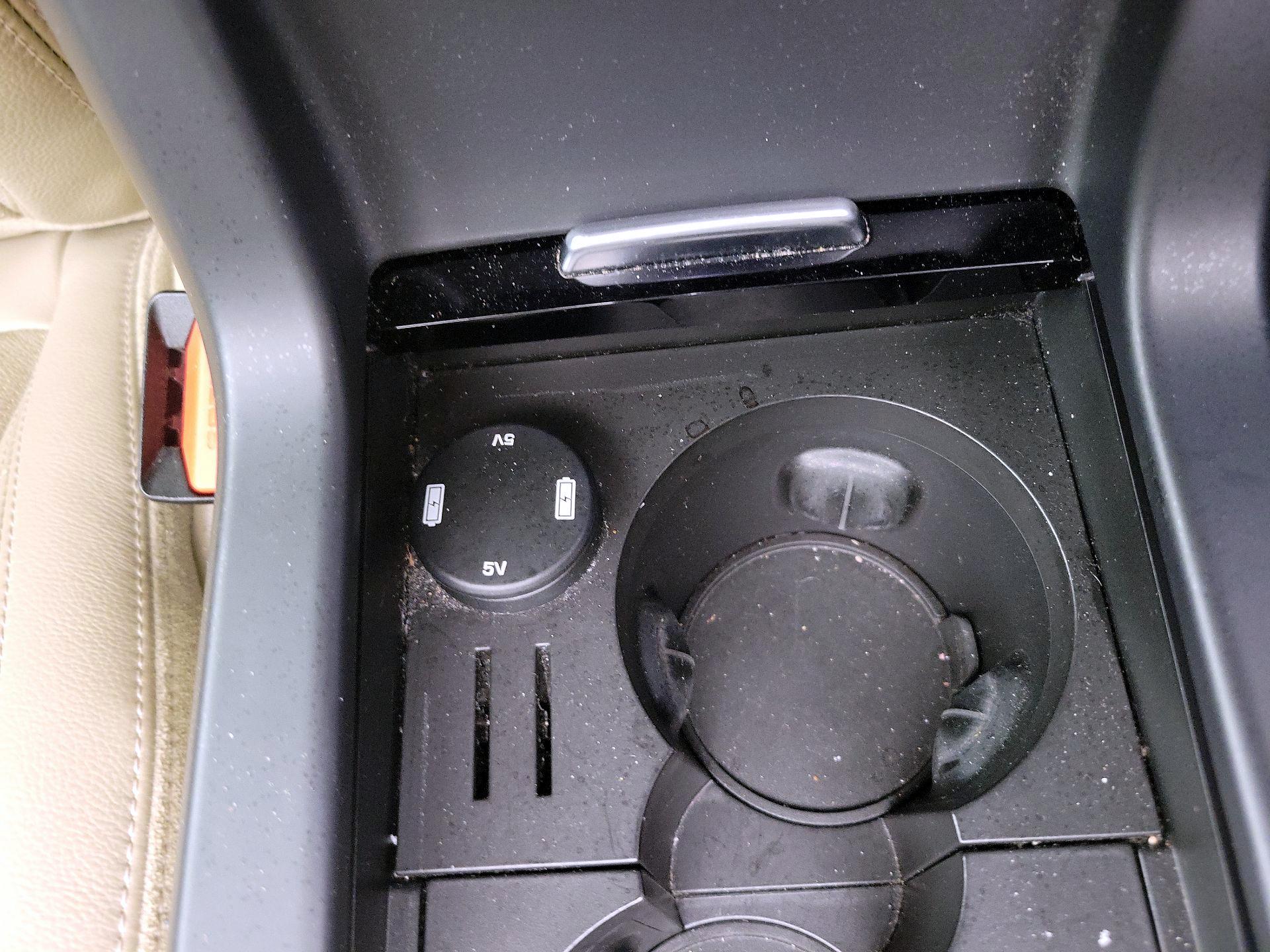 Thumbnail: 2019 Land Rover Discovery Sport - 19