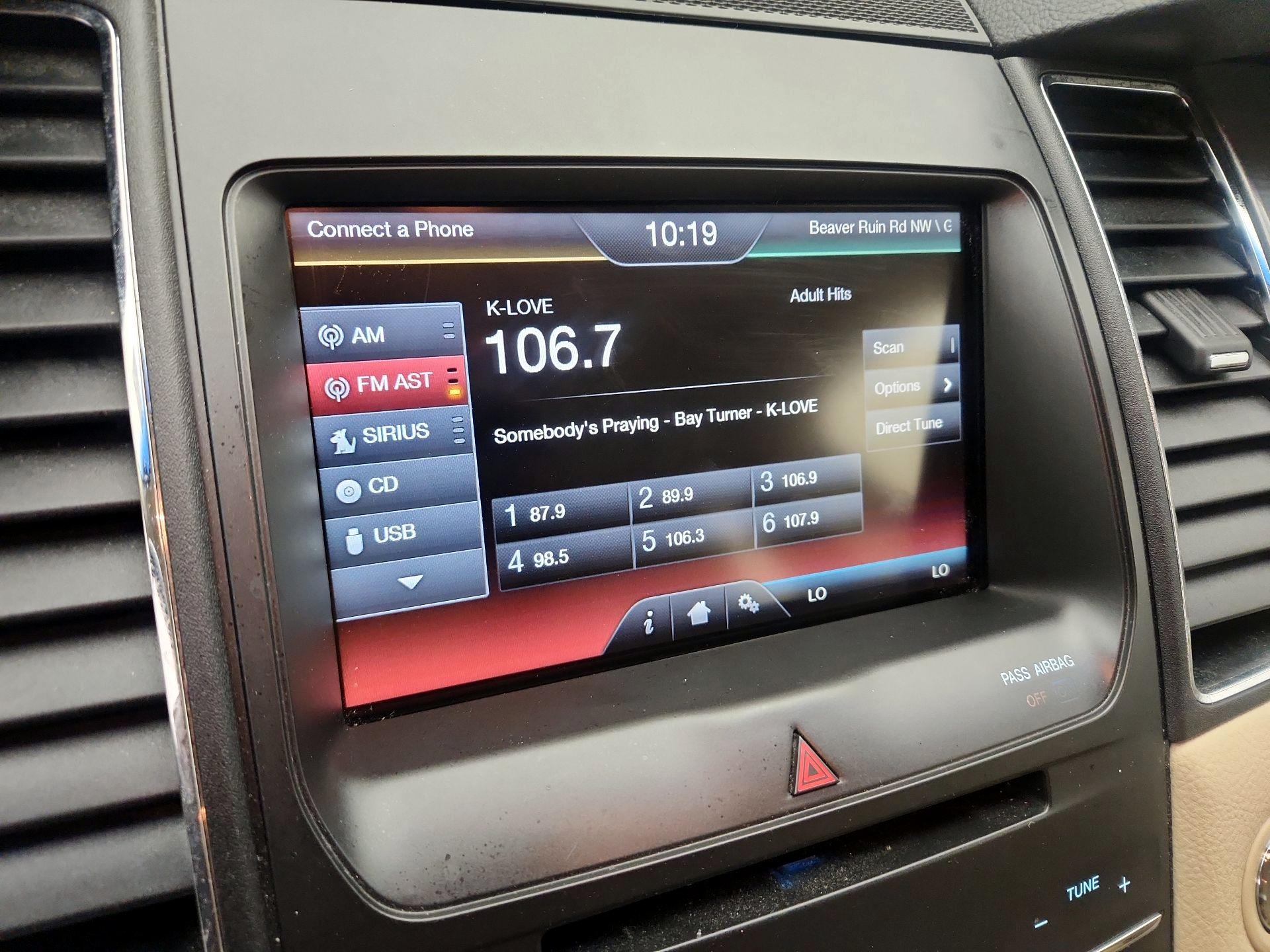 Thumbnail: 2015 Ford Taurus - 16