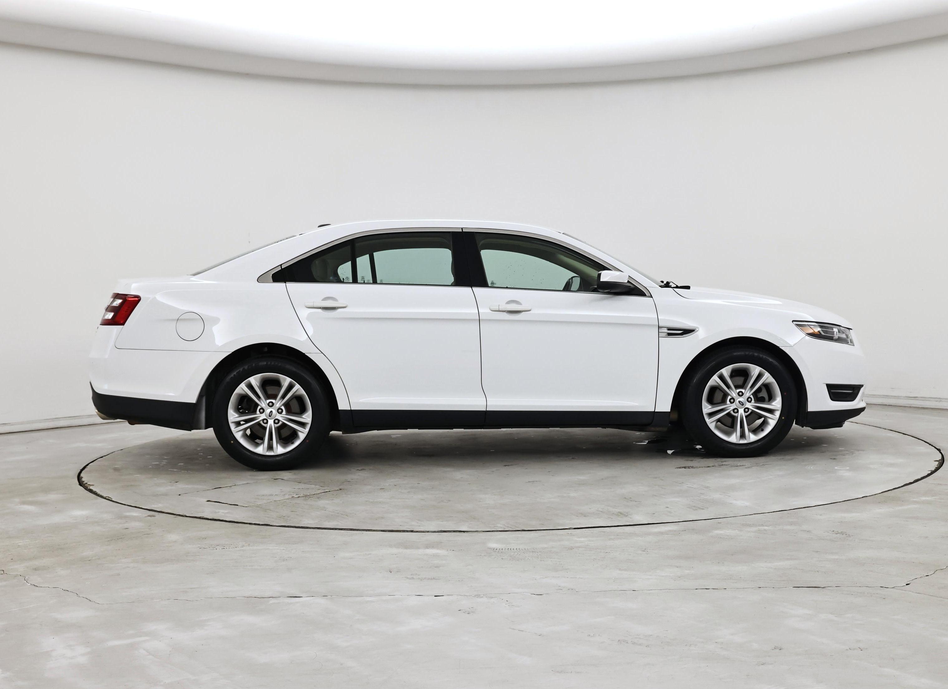 Thumbnail: 2015 Ford Taurus - 7