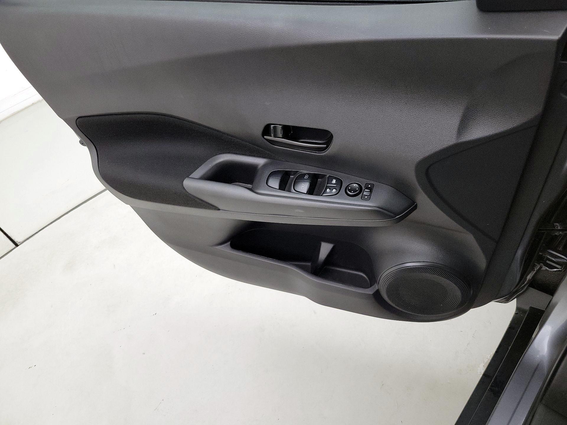 Thumbnail: 2021 Nissan Kicks - 12