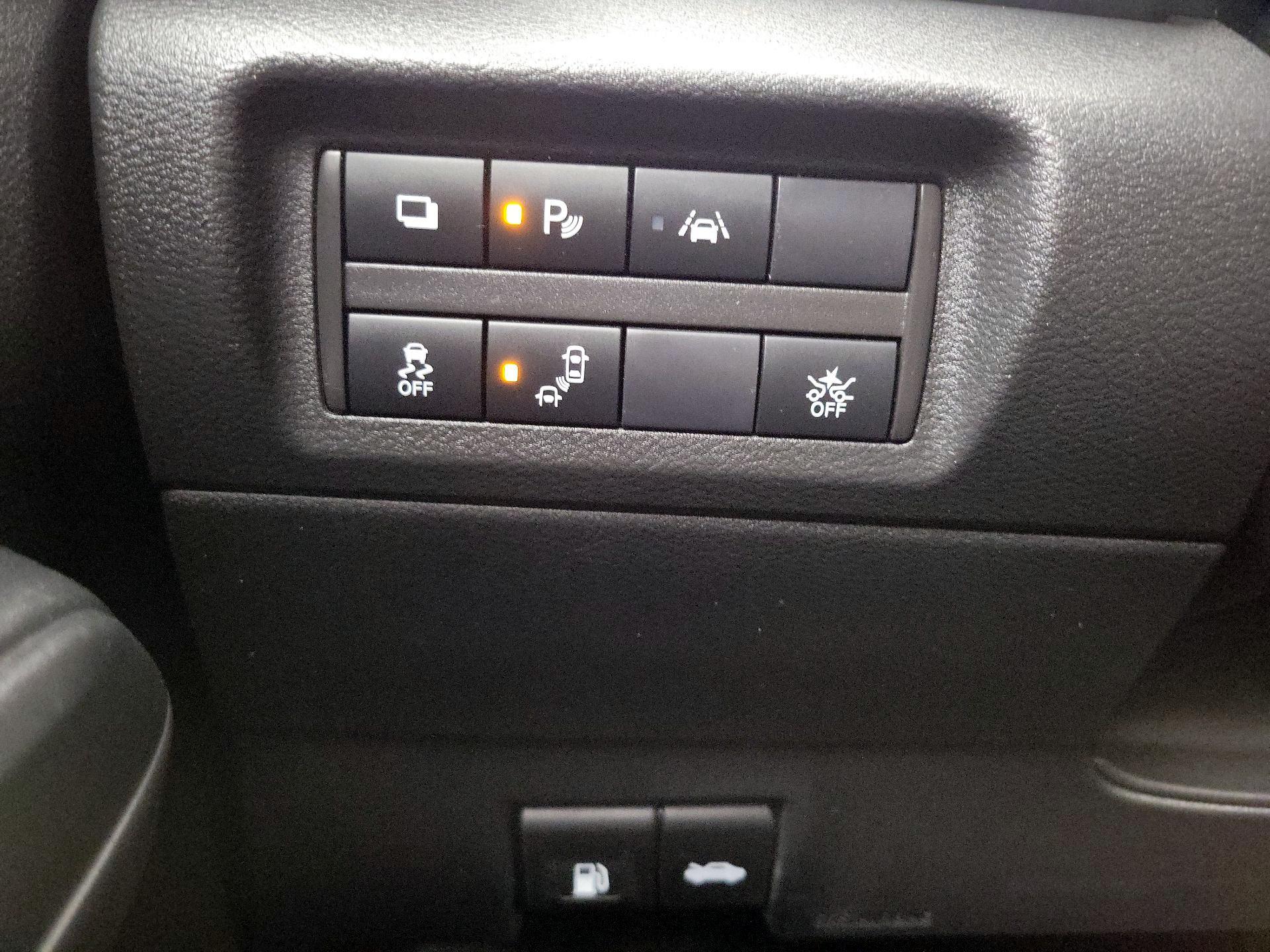 Thumbnail: 2021 Nissan Kicks - 13