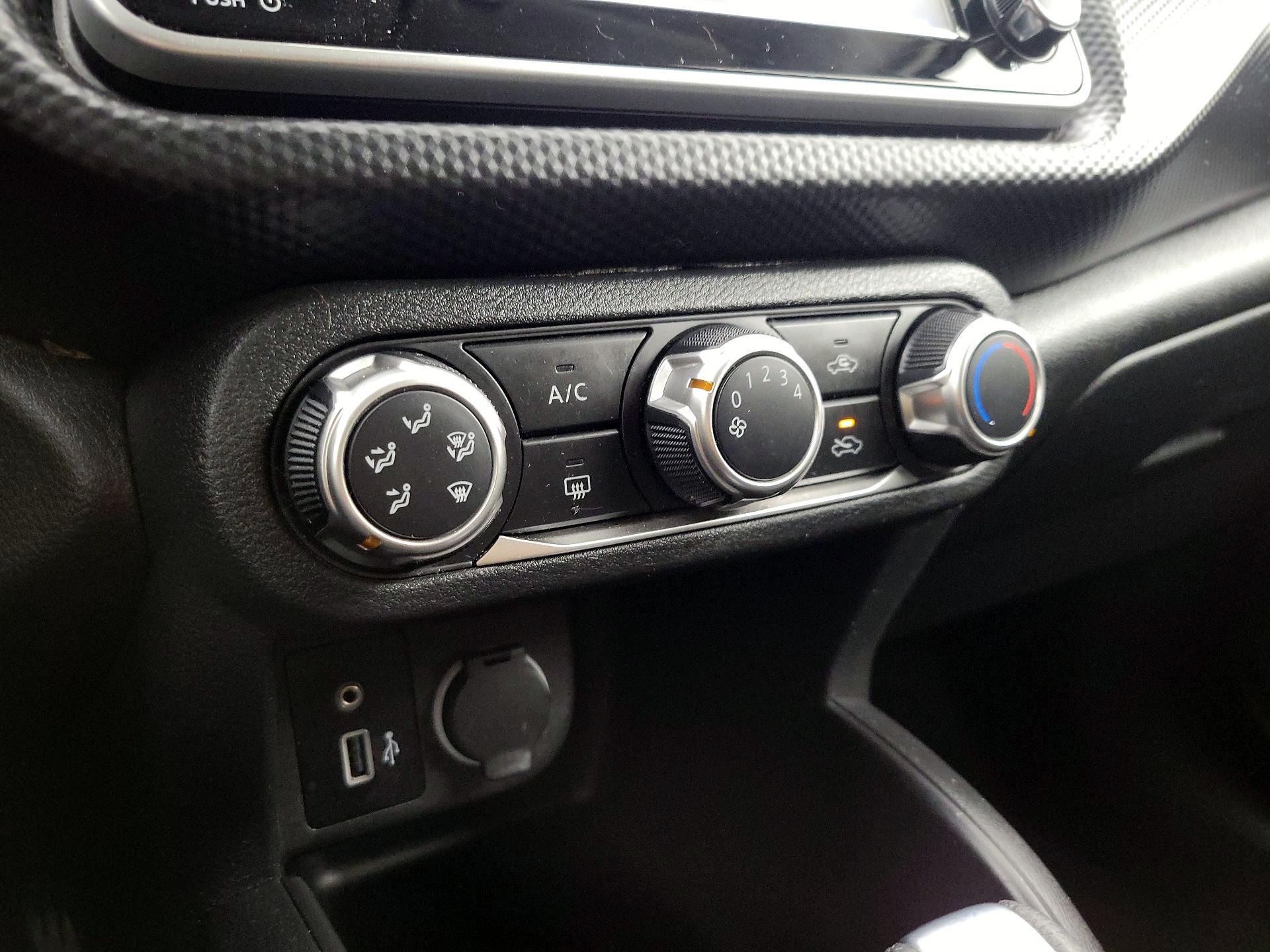 Thumbnail: 2021 Nissan Kicks - 16