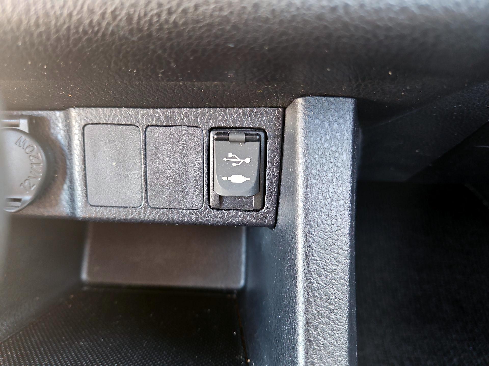 Thumbnail: 2018 Toyota Corolla - 16