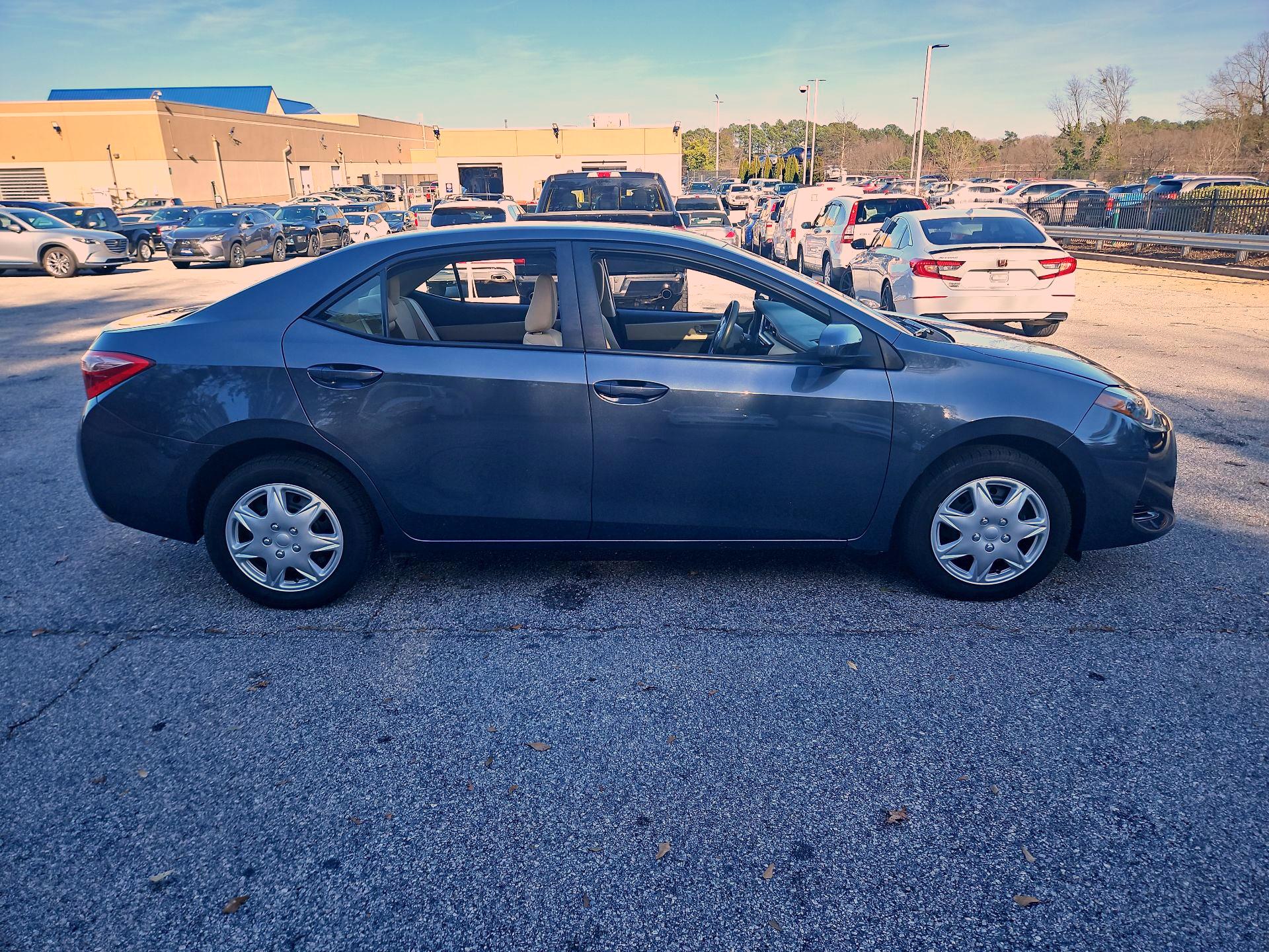 Thumbnail: 2018 Toyota Corolla - 4