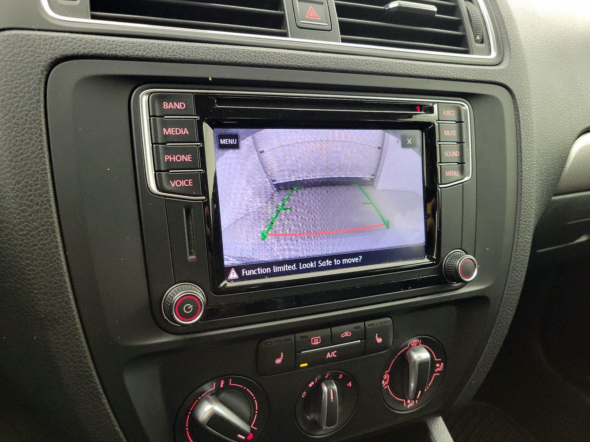 Thumbnail: 2017 Volkswagen Jetta - 14