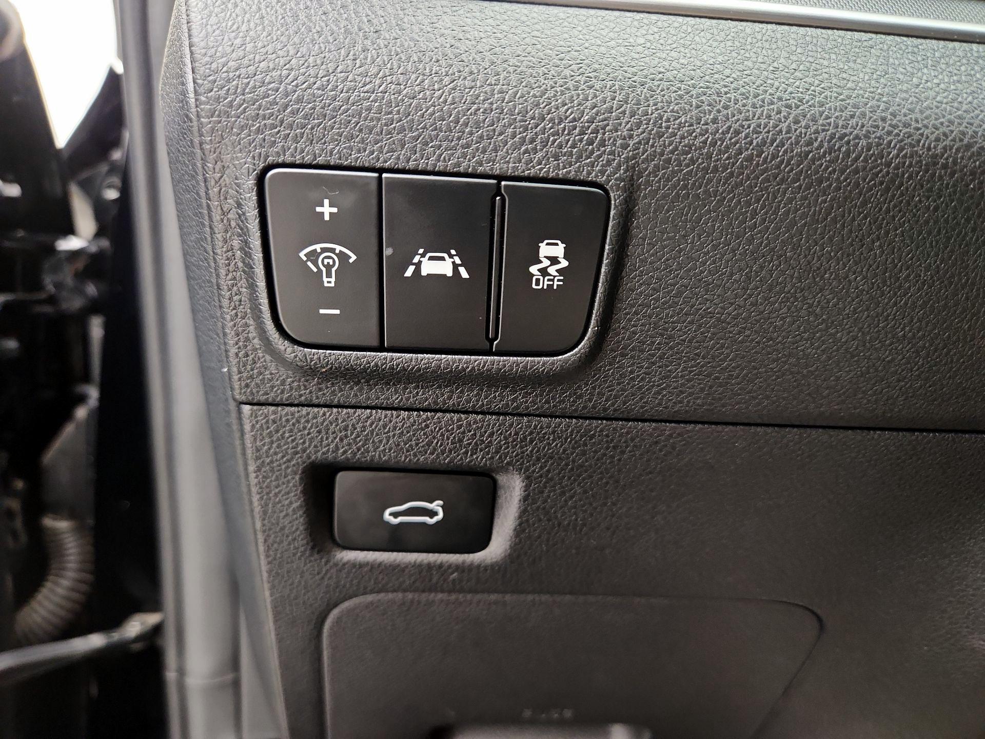 Thumbnail: 2023 Kia K5 - 13