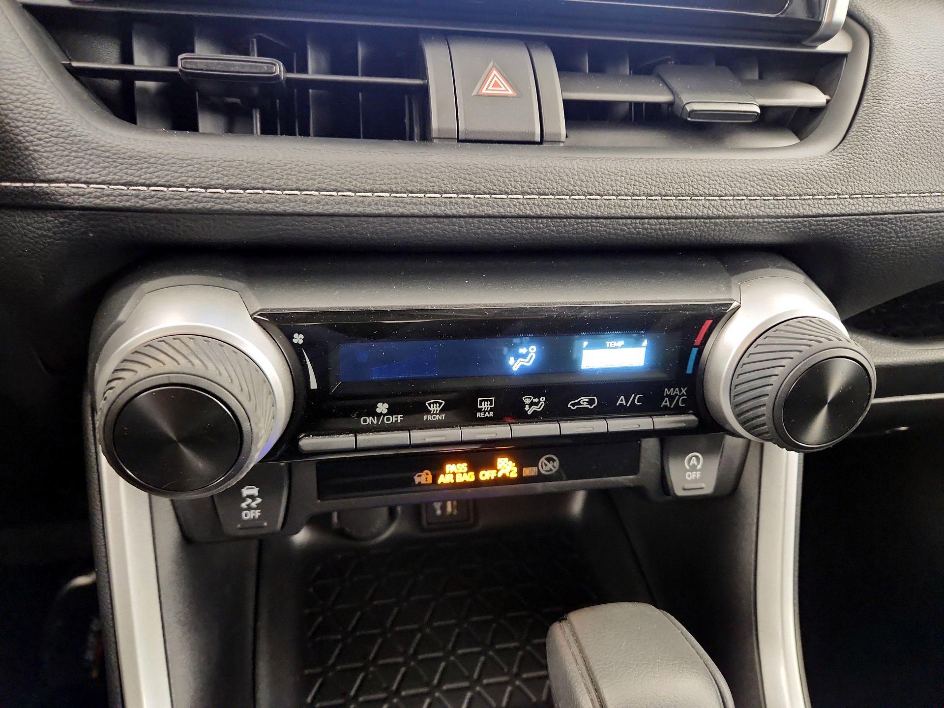 Thumbnail: 2025 Toyota RAV4 - 16