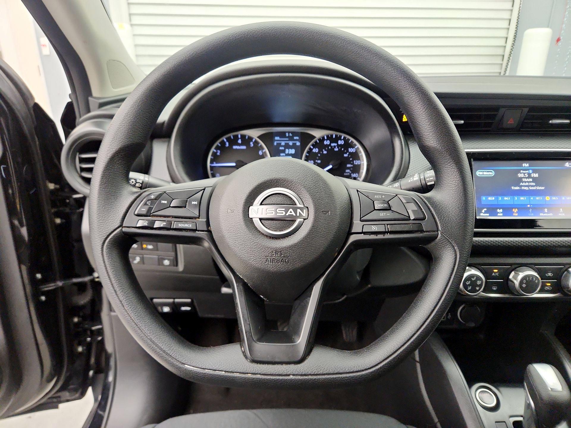 Thumbnail: 2023 Nissan Kicks - 10