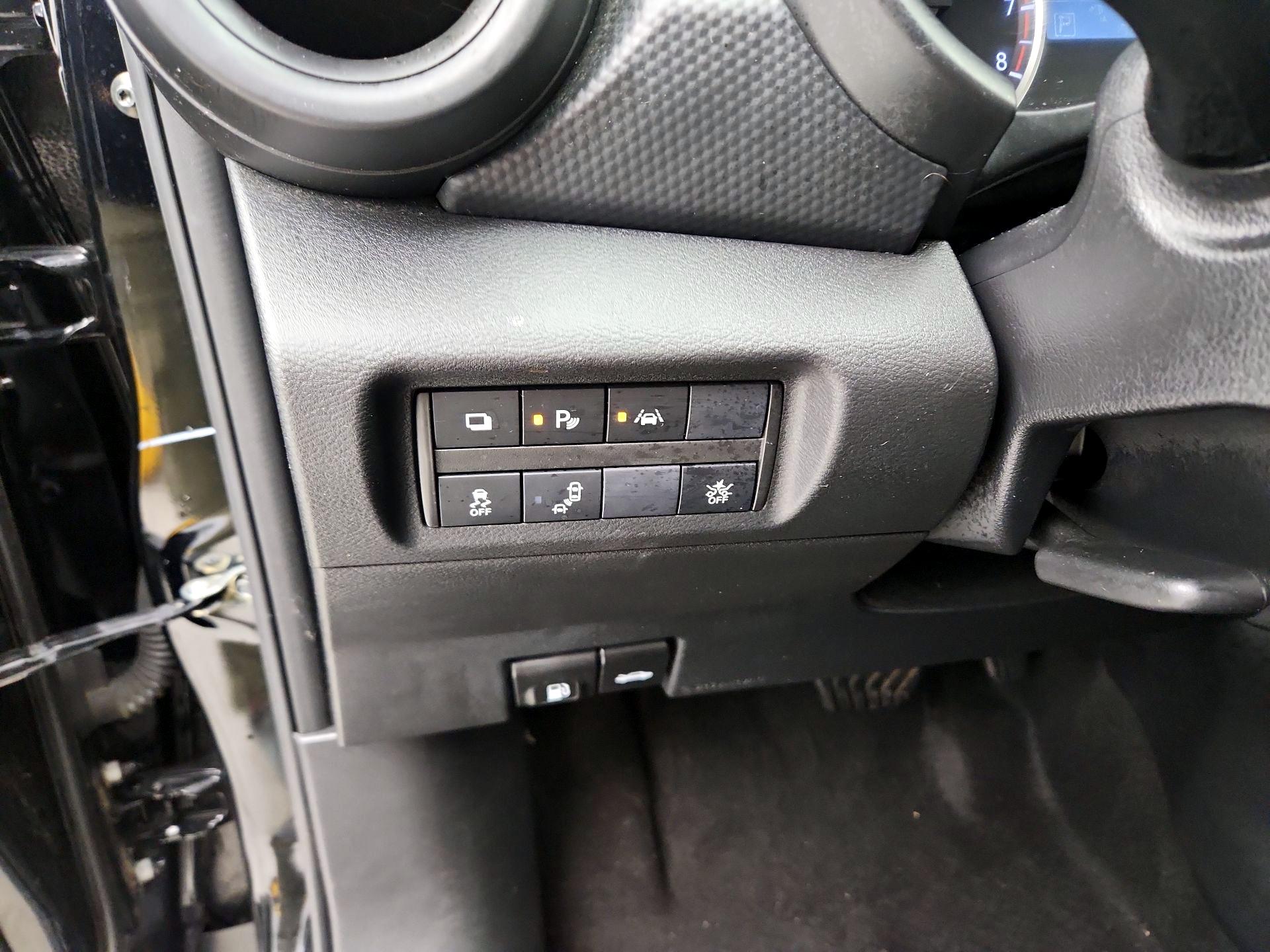 Thumbnail: 2023 Nissan Kicks - 13