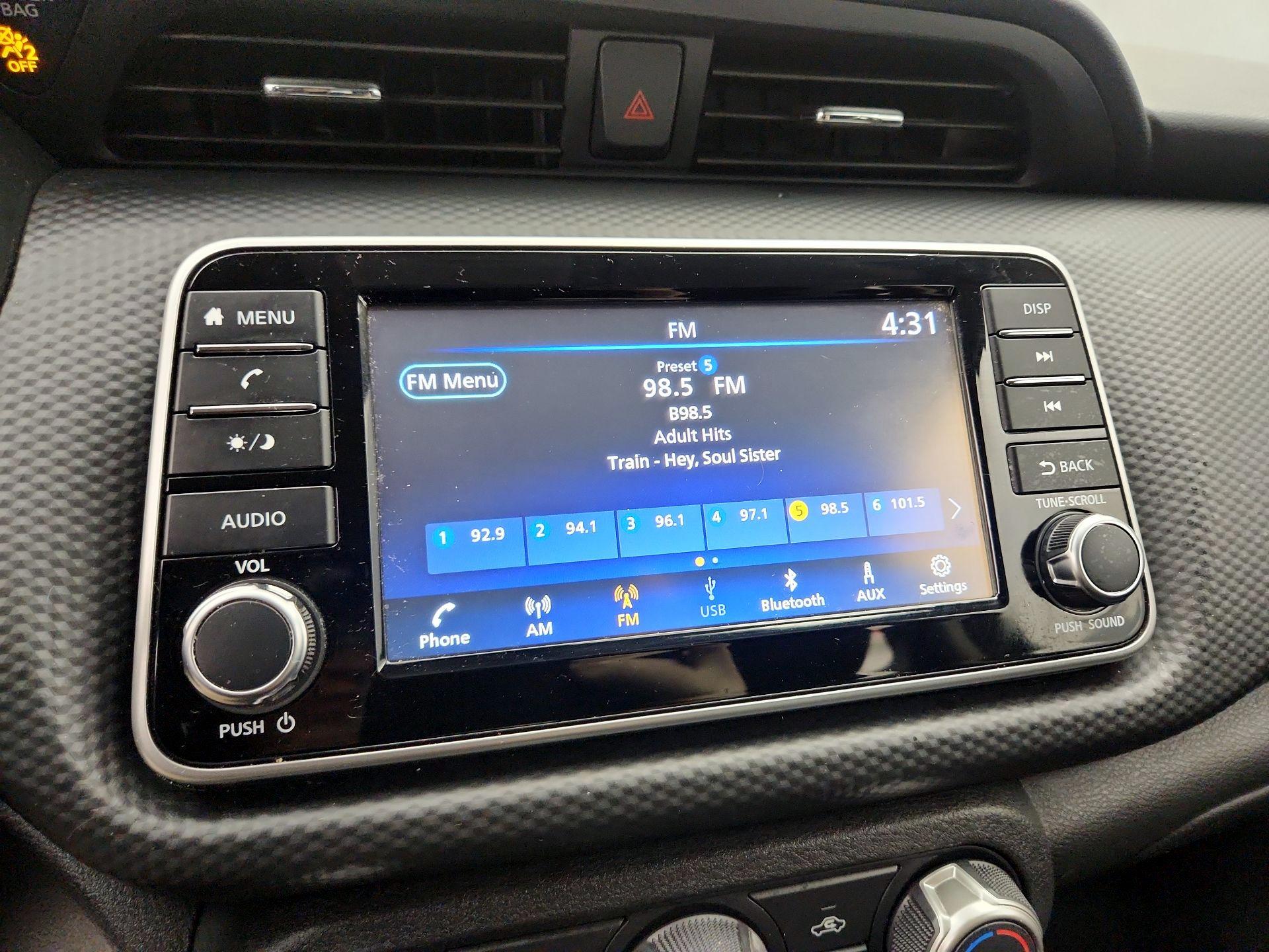 Thumbnail: 2023 Nissan Kicks - 15