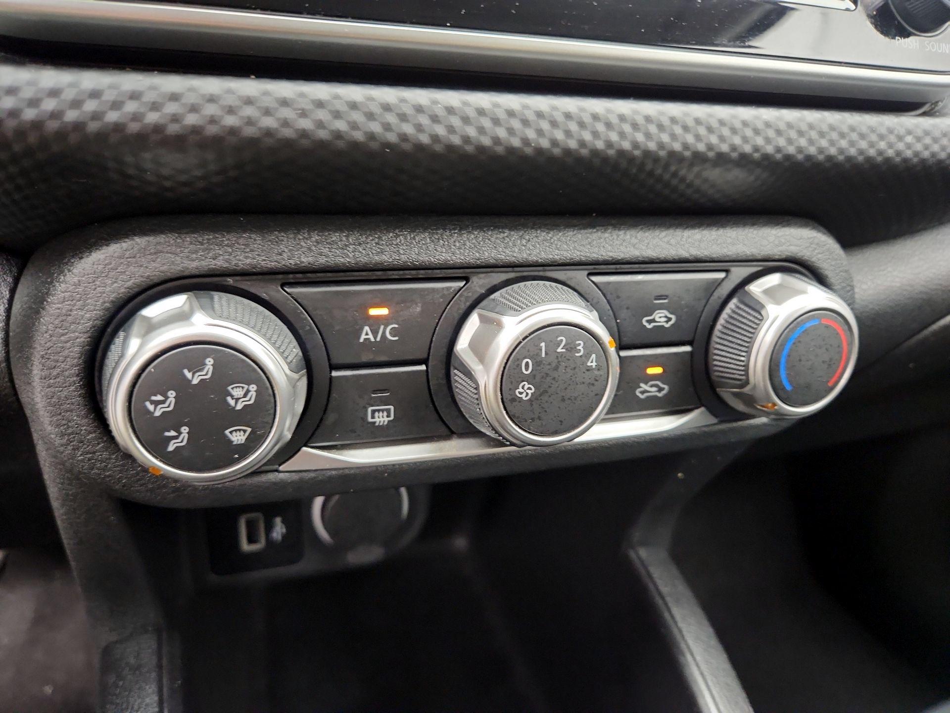 Thumbnail: 2023 Nissan Kicks - 16