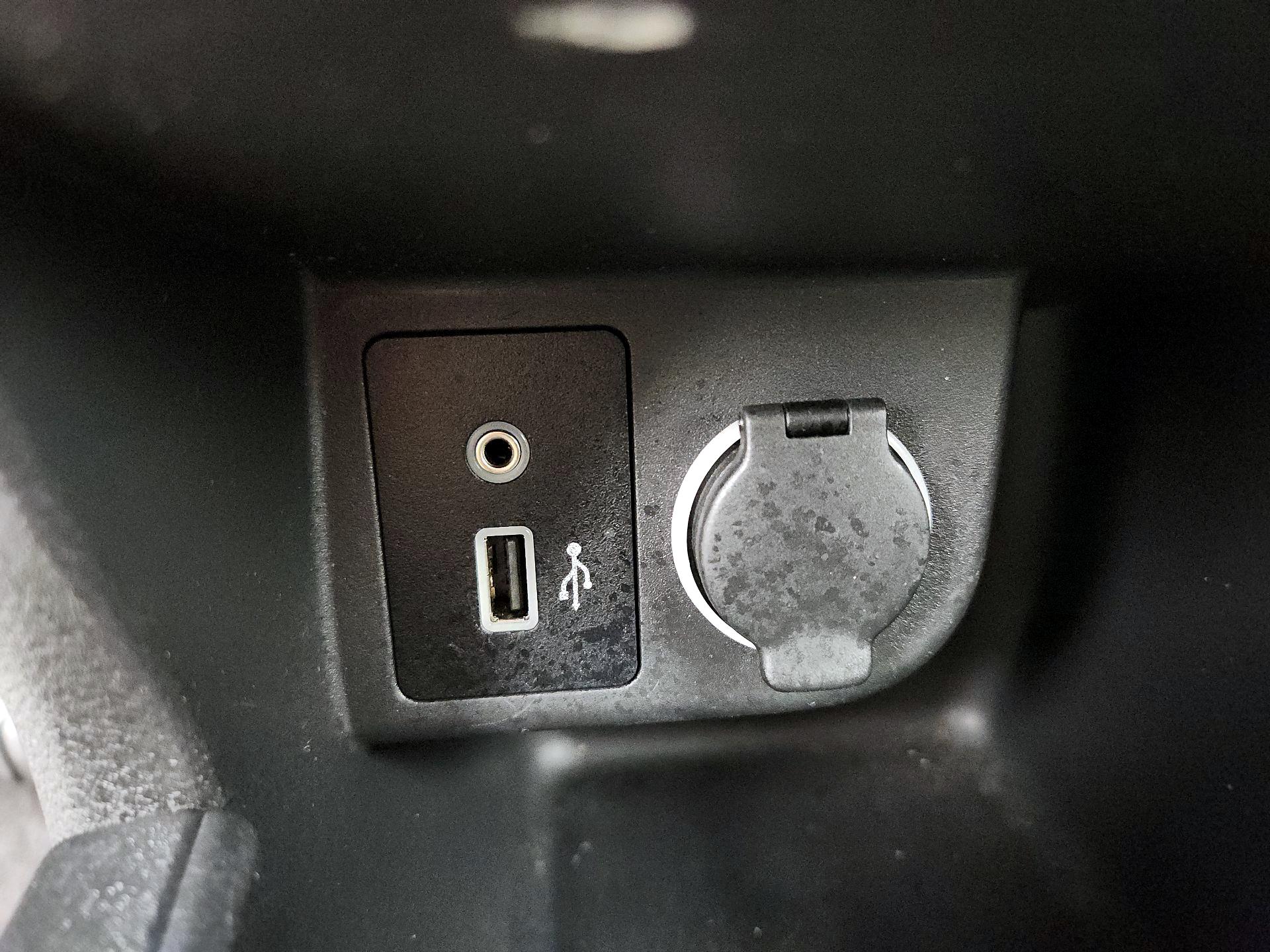 Thumbnail: 2023 Nissan Kicks - 18