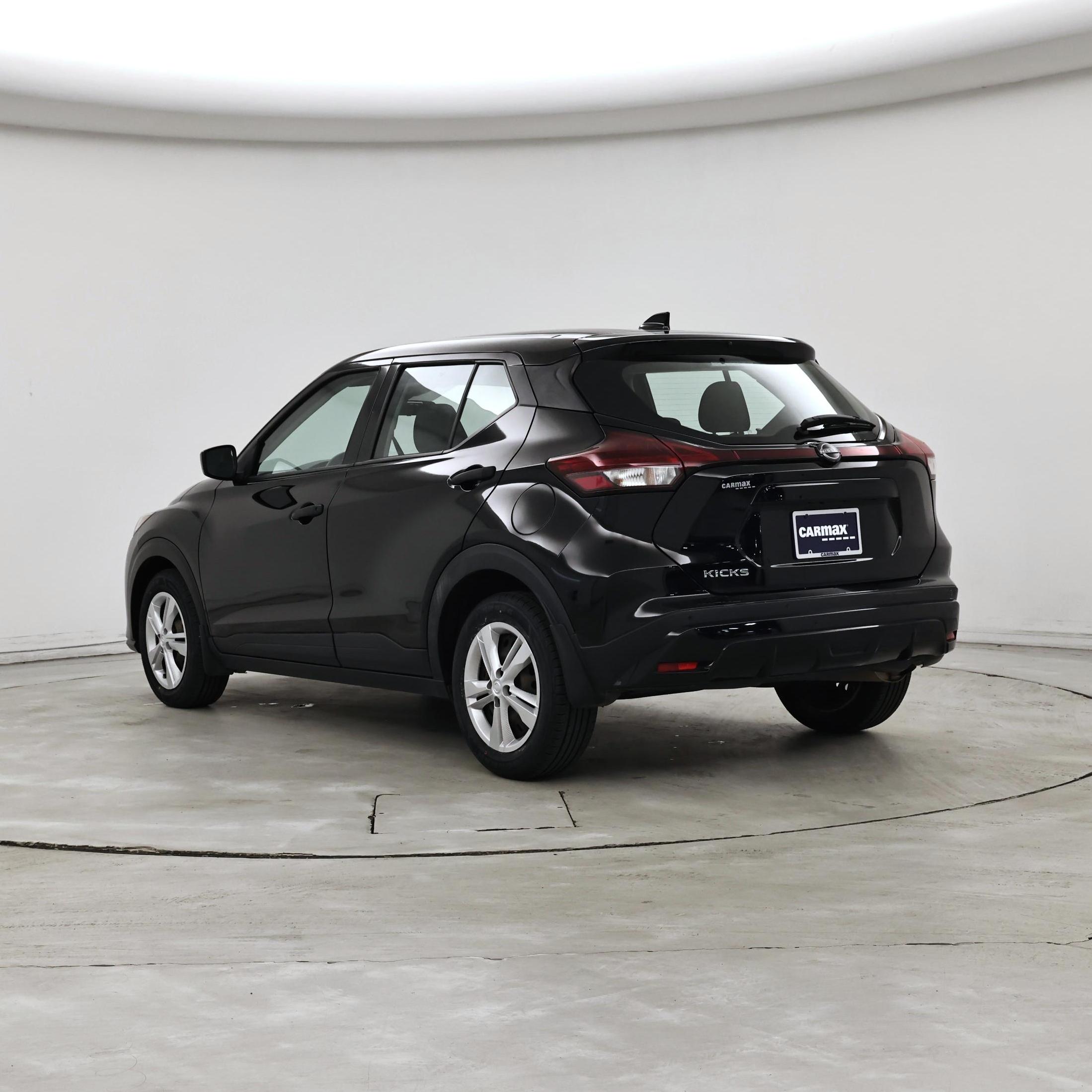 Thumbnail: 2023 Nissan Kicks - 2