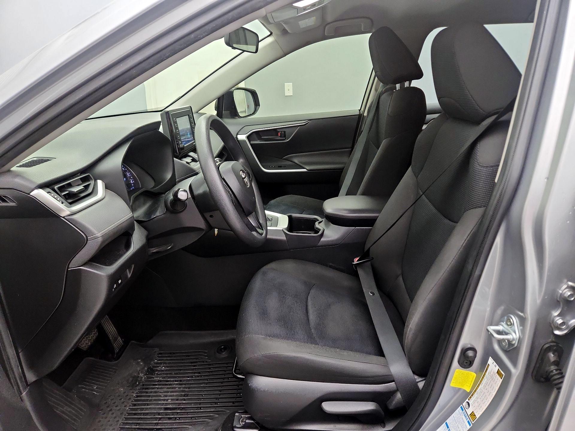 Thumbnail: 2022 Toyota RAV4 - 11