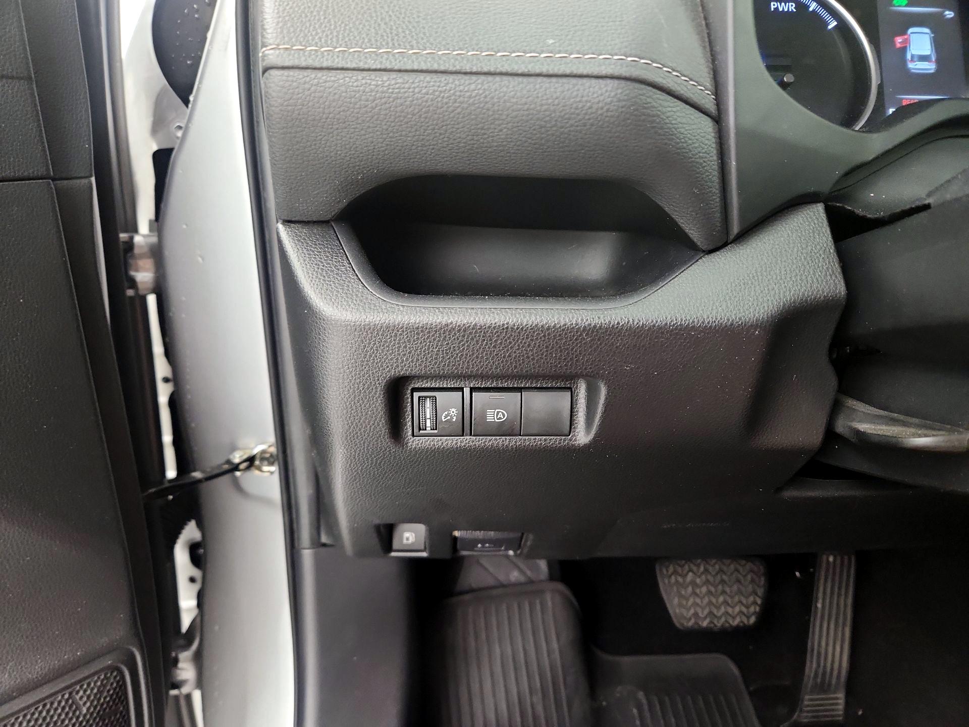 Thumbnail: 2022 Toyota RAV4 - 13