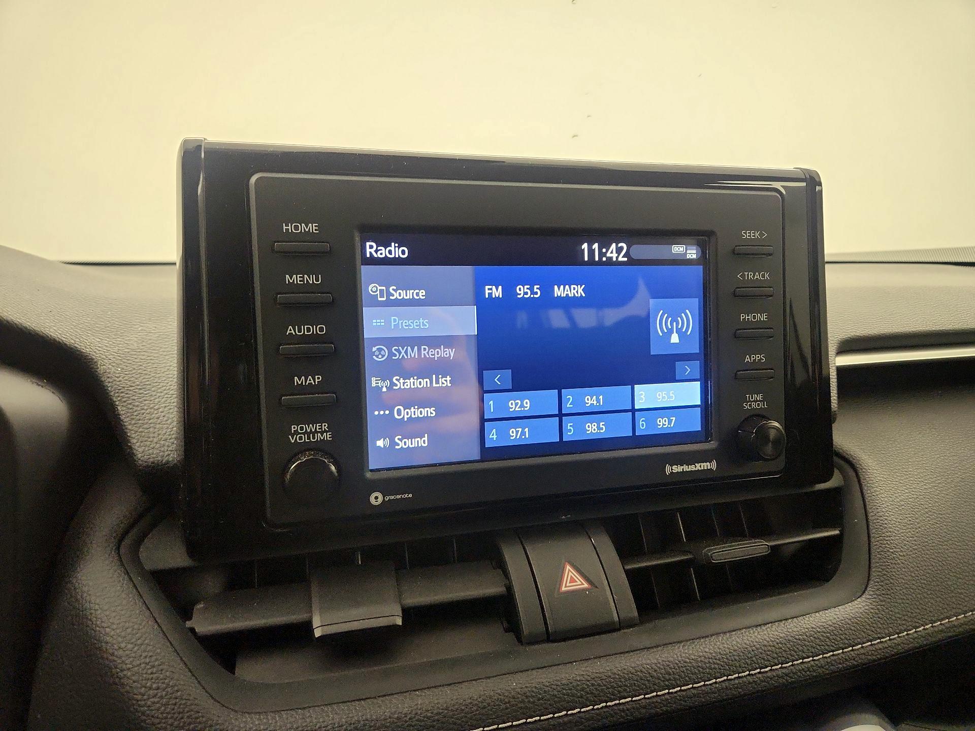 Thumbnail: 2022 Toyota RAV4 - 15