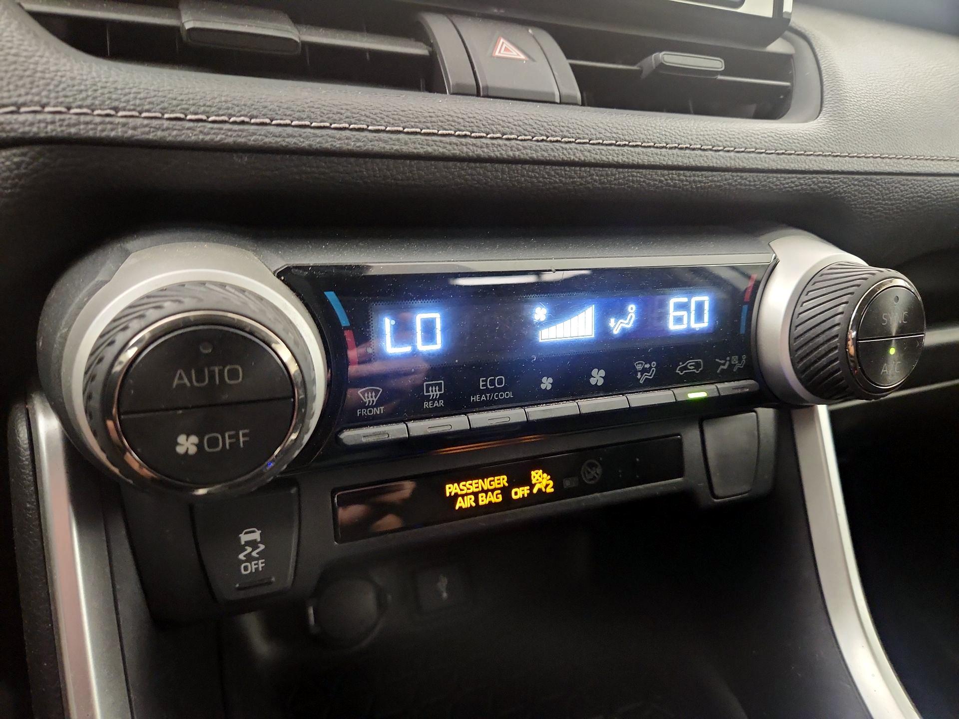 Thumbnail: 2022 Toyota RAV4 - 16