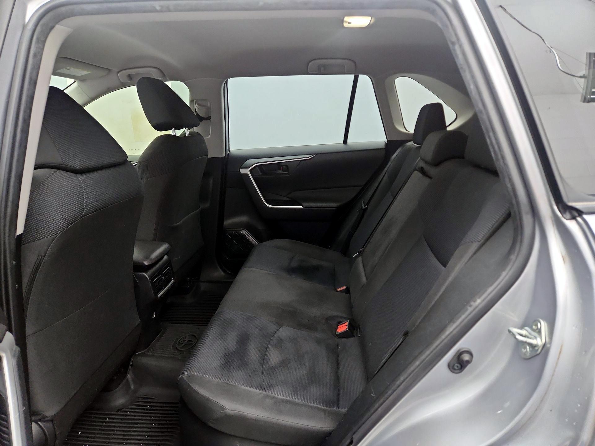 Thumbnail: 2022 Toyota RAV4 - 19