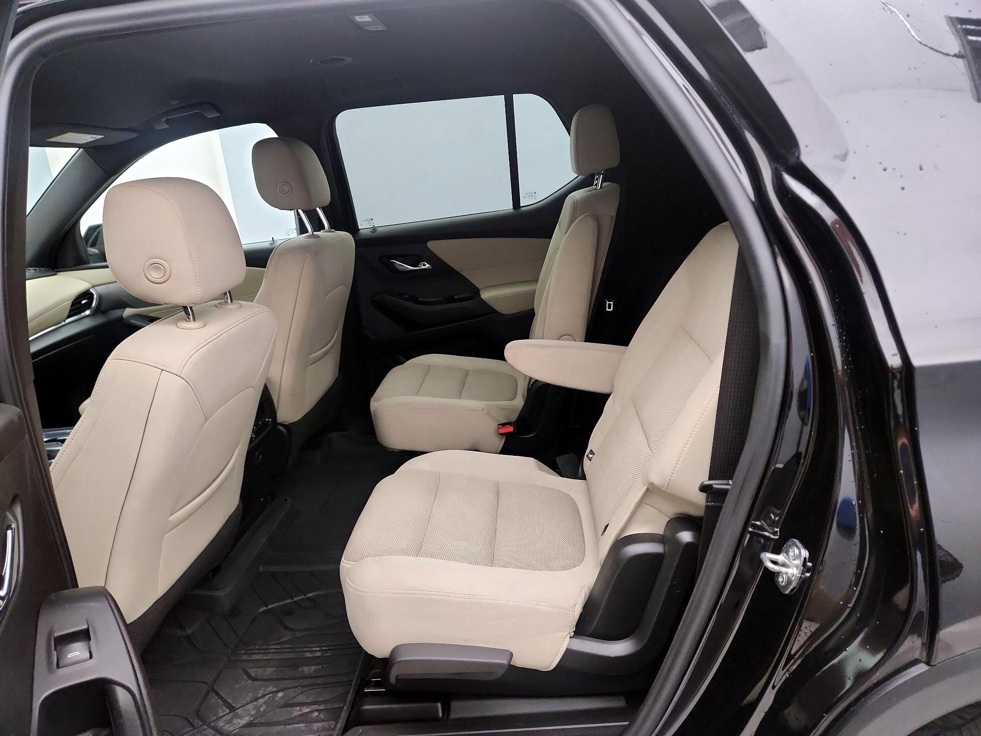 Thumbnail: 2022 Chevrolet Traverse - 19