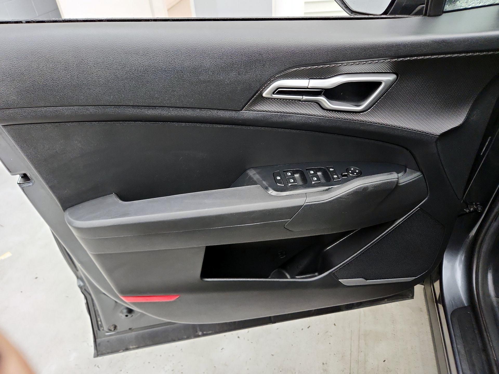 Thumbnail: 2024 Kia Sportage - 12