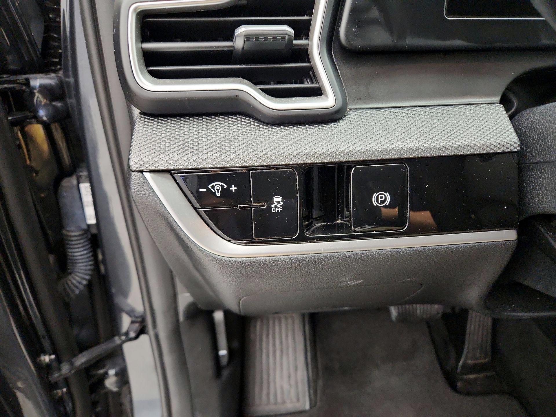 Thumbnail: 2024 Kia Sportage - 13