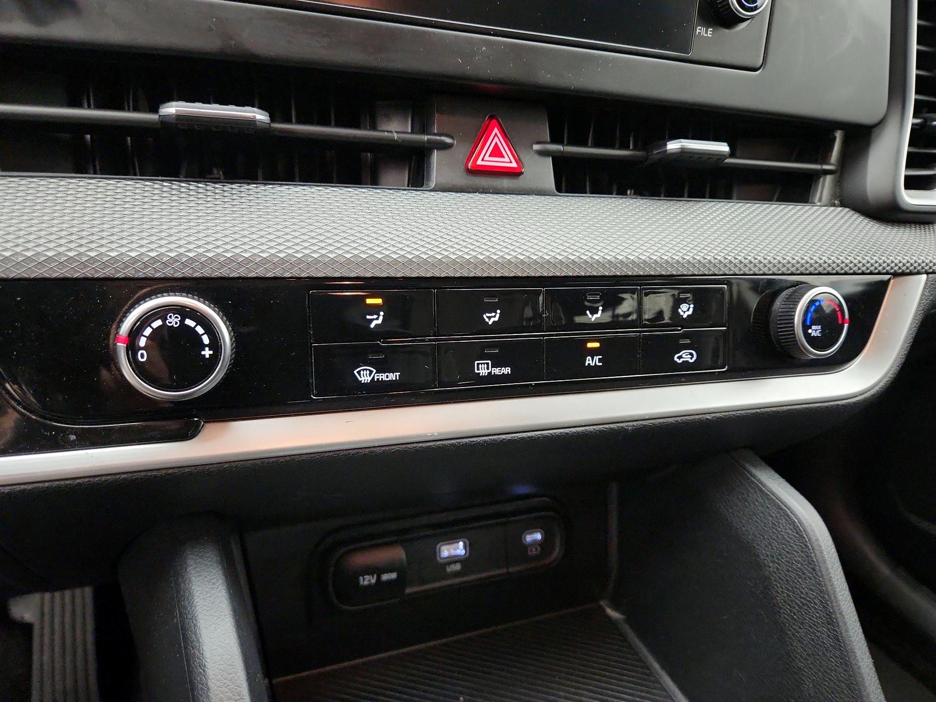 Thumbnail: 2024 Kia Sportage - 16