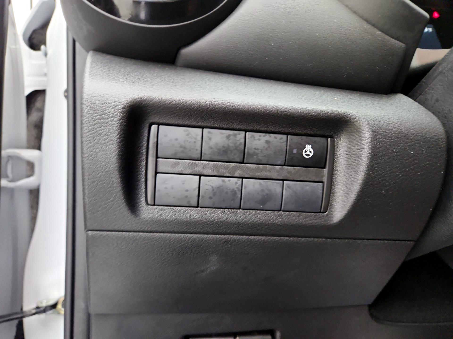 Thumbnail: 2023 Nissan Kicks - 13