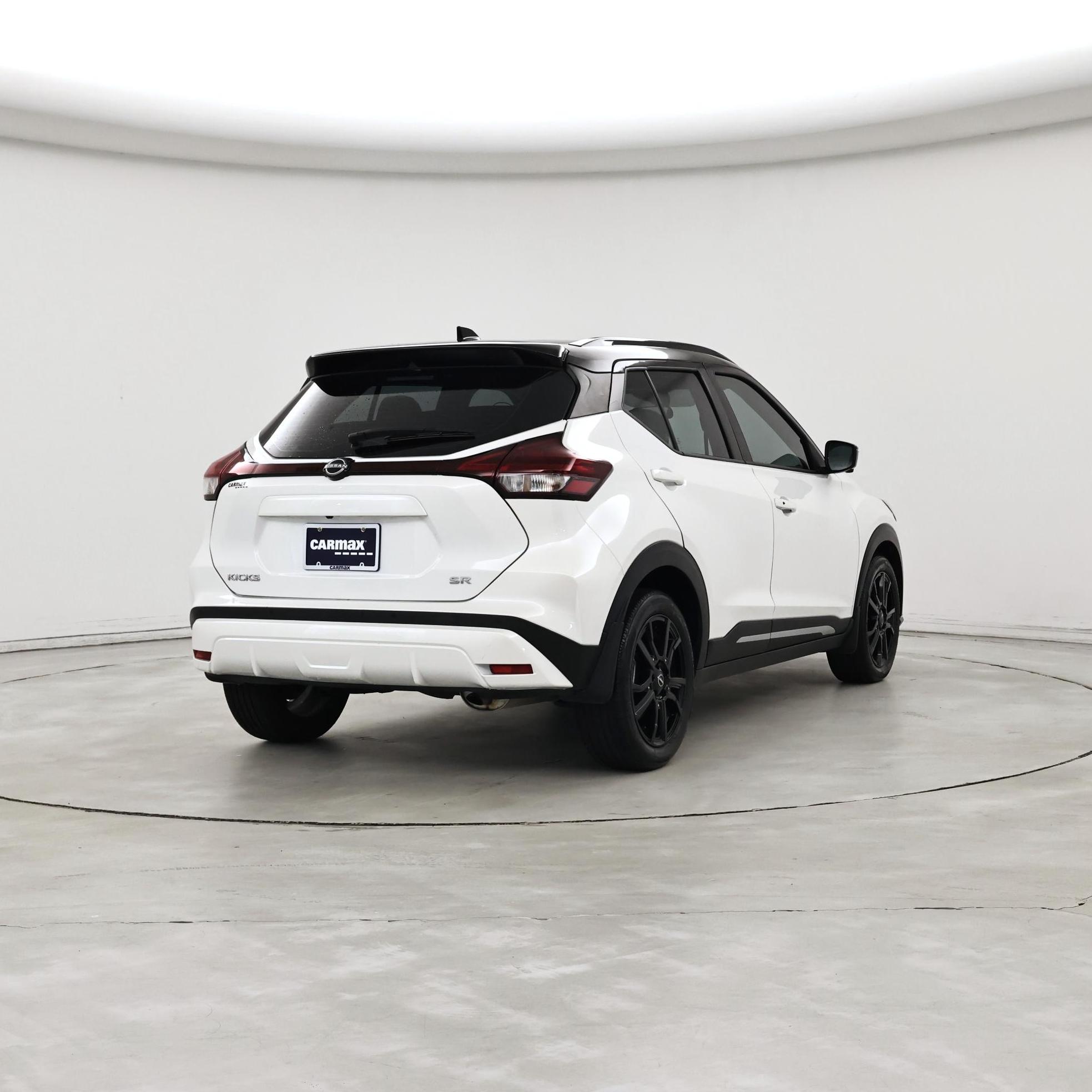 Thumbnail: 2023 Nissan Kicks - 8