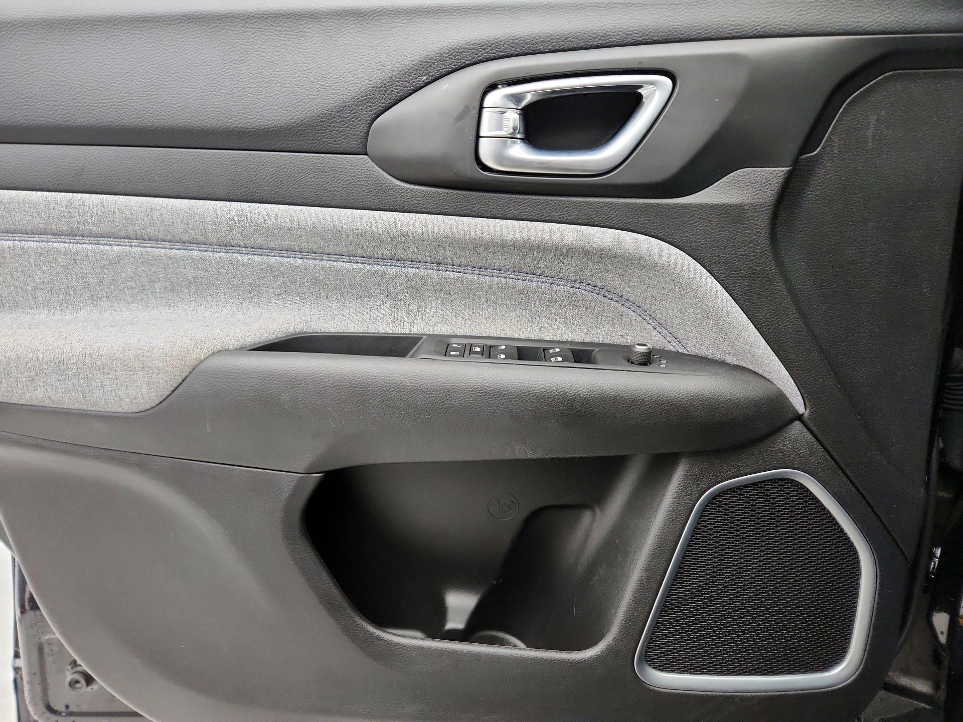 Thumbnail: 2024 Jeep Compass - 12