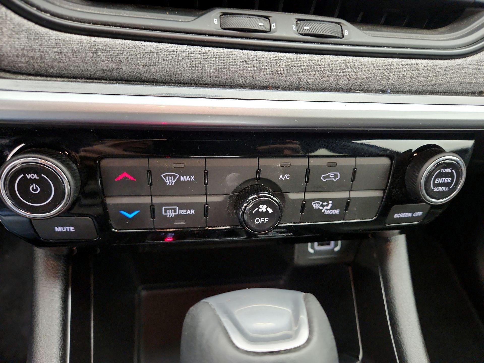 Thumbnail: 2024 Jeep Compass - 16