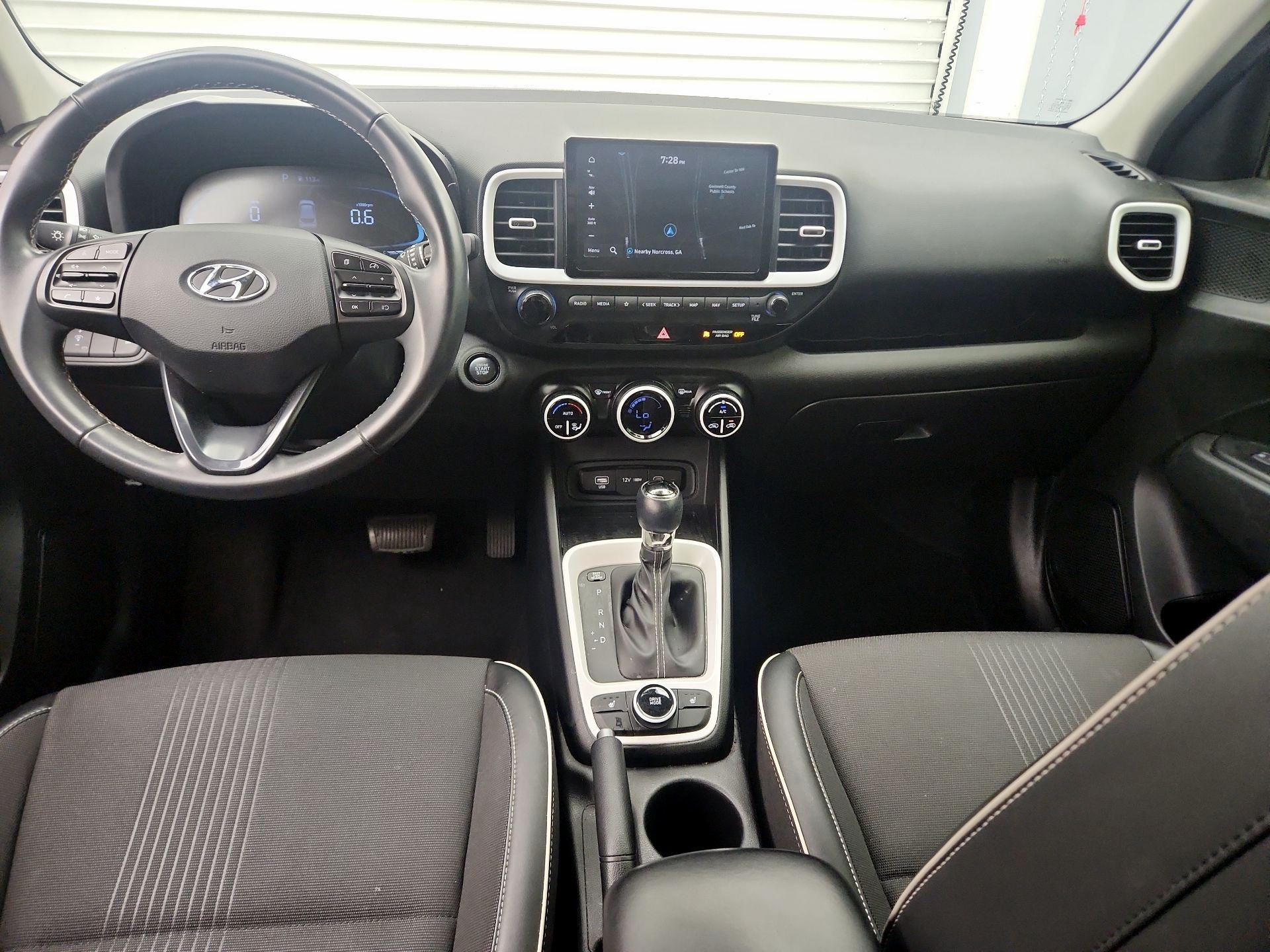 Thumbnail: 2023 Hyundai Venue - 9